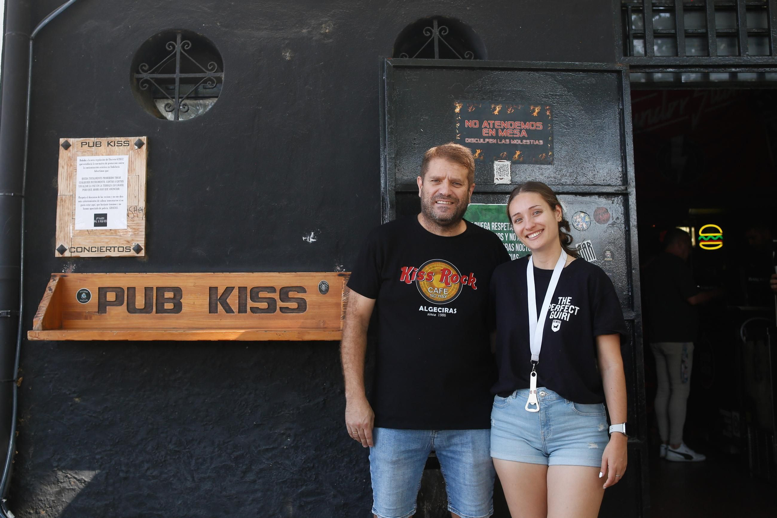 Julián Herrera junto a su hija.