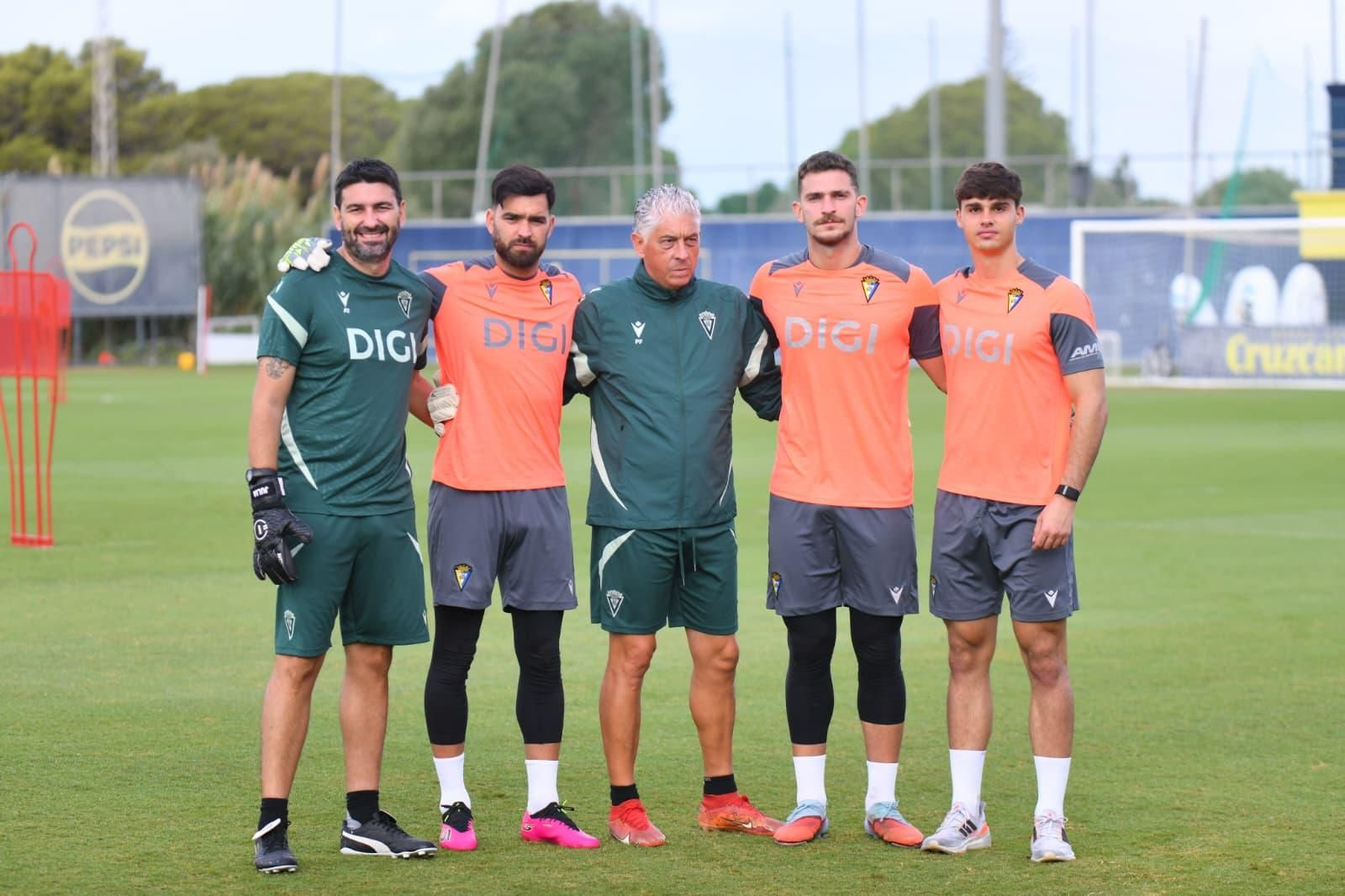 Minuto de silencio antes del entrenamiento.