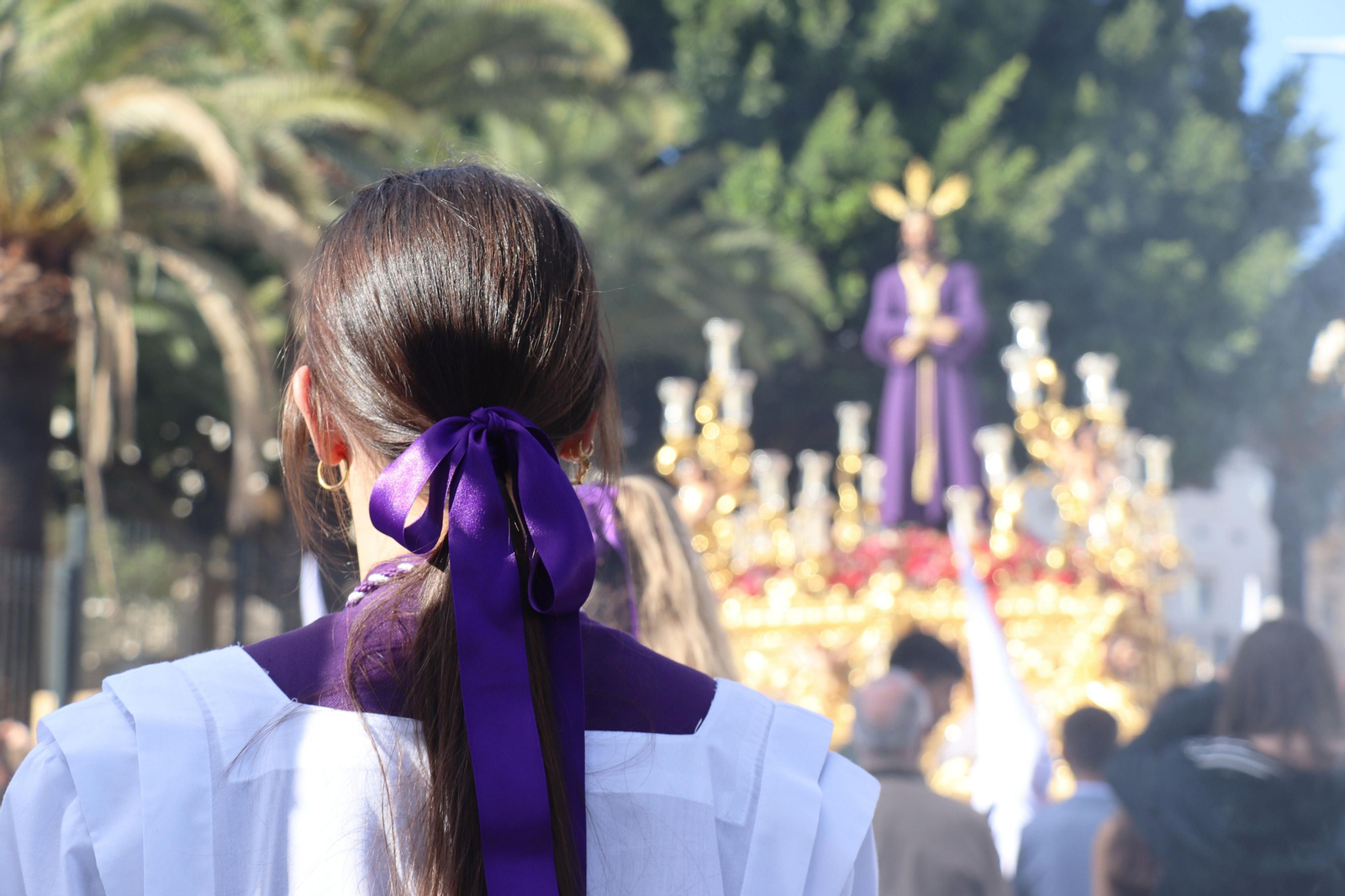 Las mejores imágenes del lunes Santo en Huelva: Hermandad del Cautivo