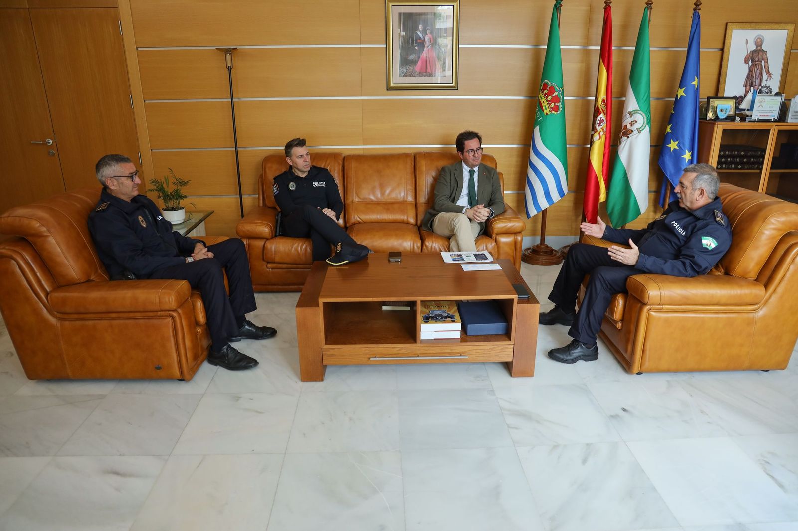 Reunión institucional con la Asociación de Jefes/as y Directivos/as de las Policías Locales de Andalucía (AJDEPLA).