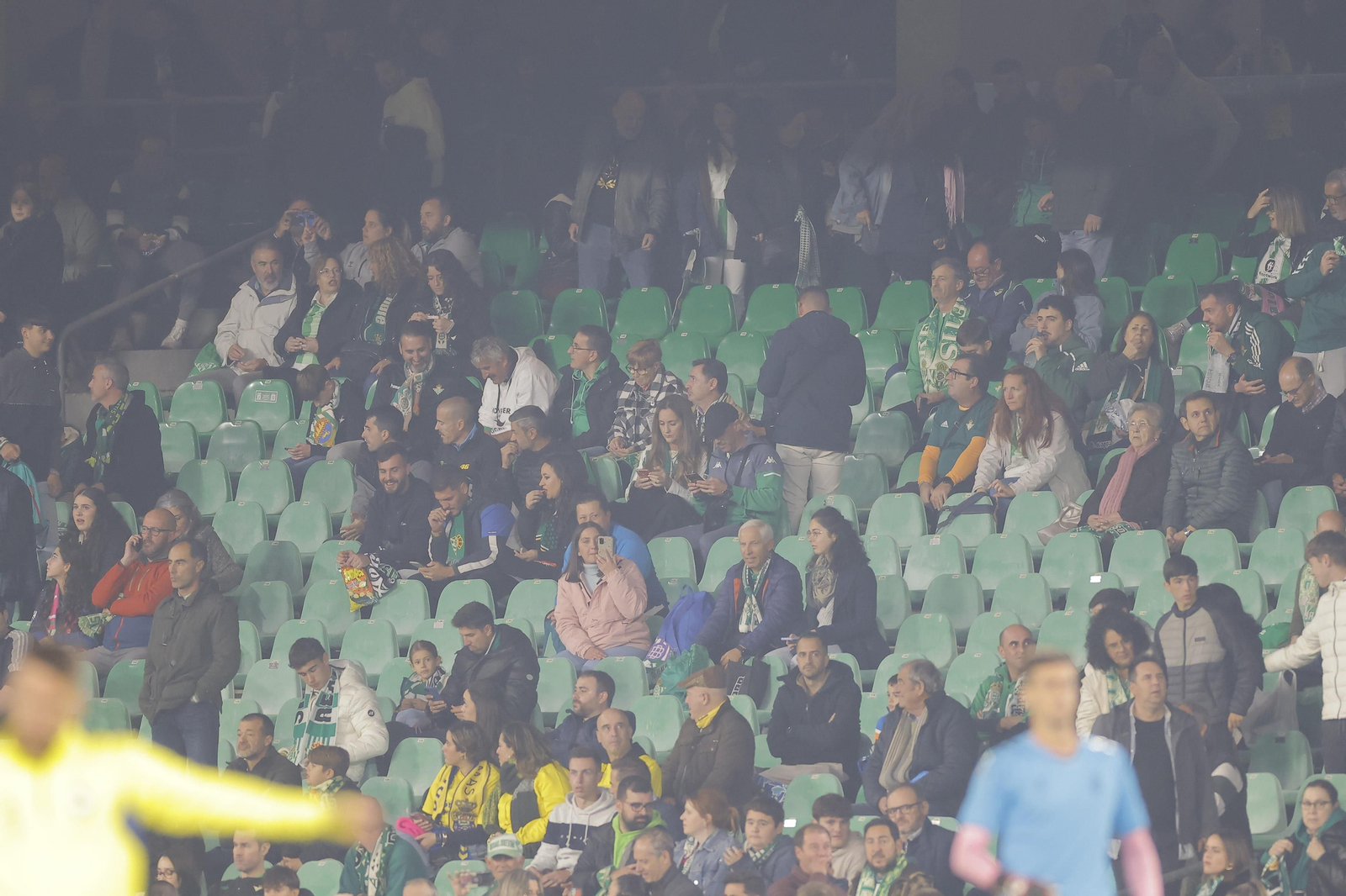 Búscate en las fotos del Betis-Las Palmas