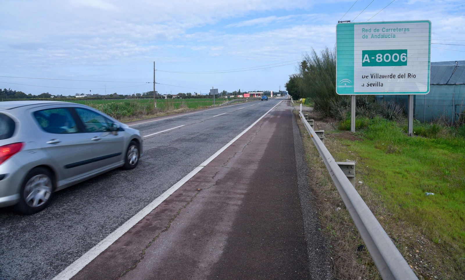 Las grietas y socavones de la carretera autonómica A-8006 de Sevilla a La Algaba y Villaverde