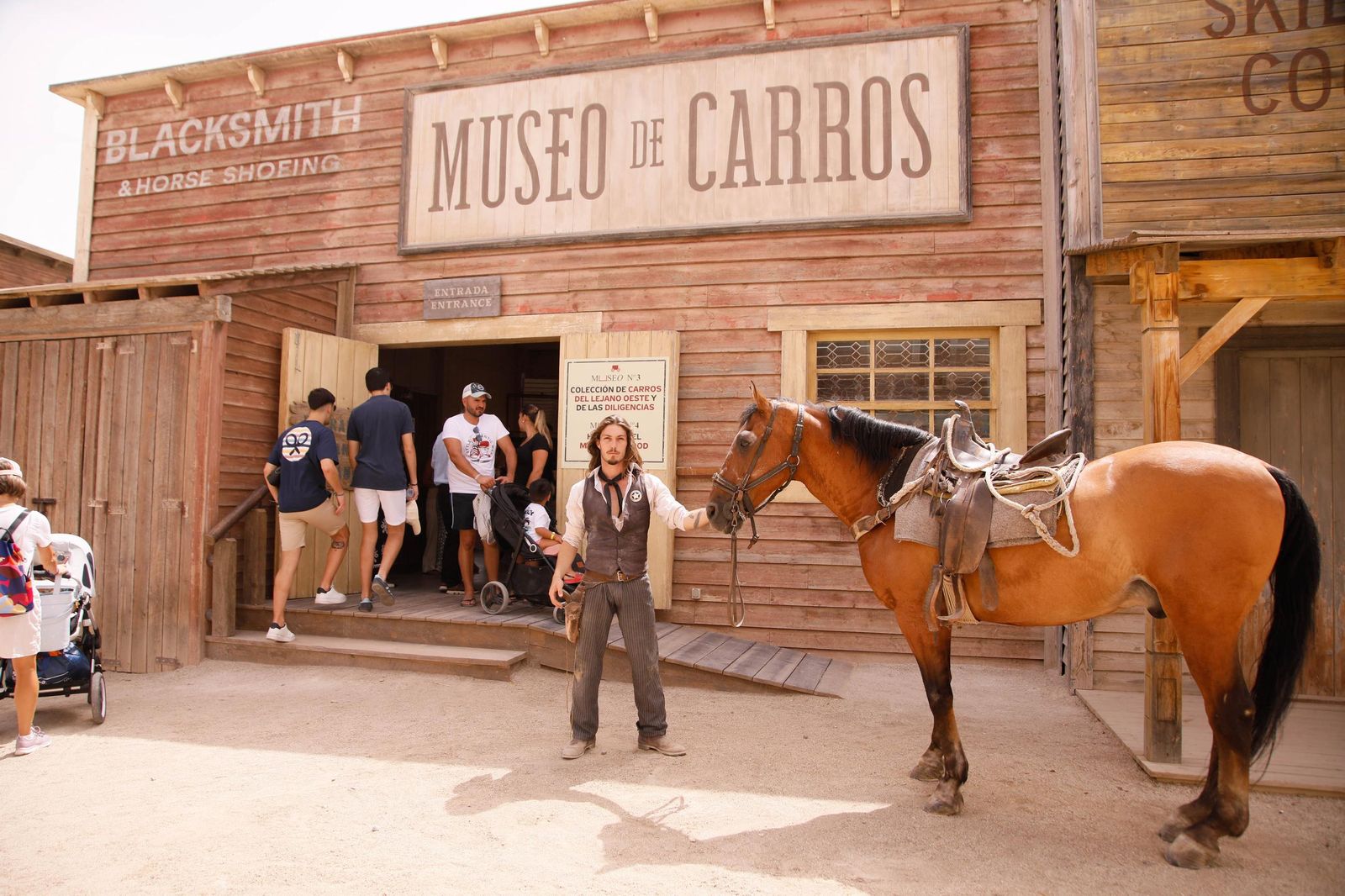 Imágenes del museo a los grandes empresarios y familias históricas de Almería