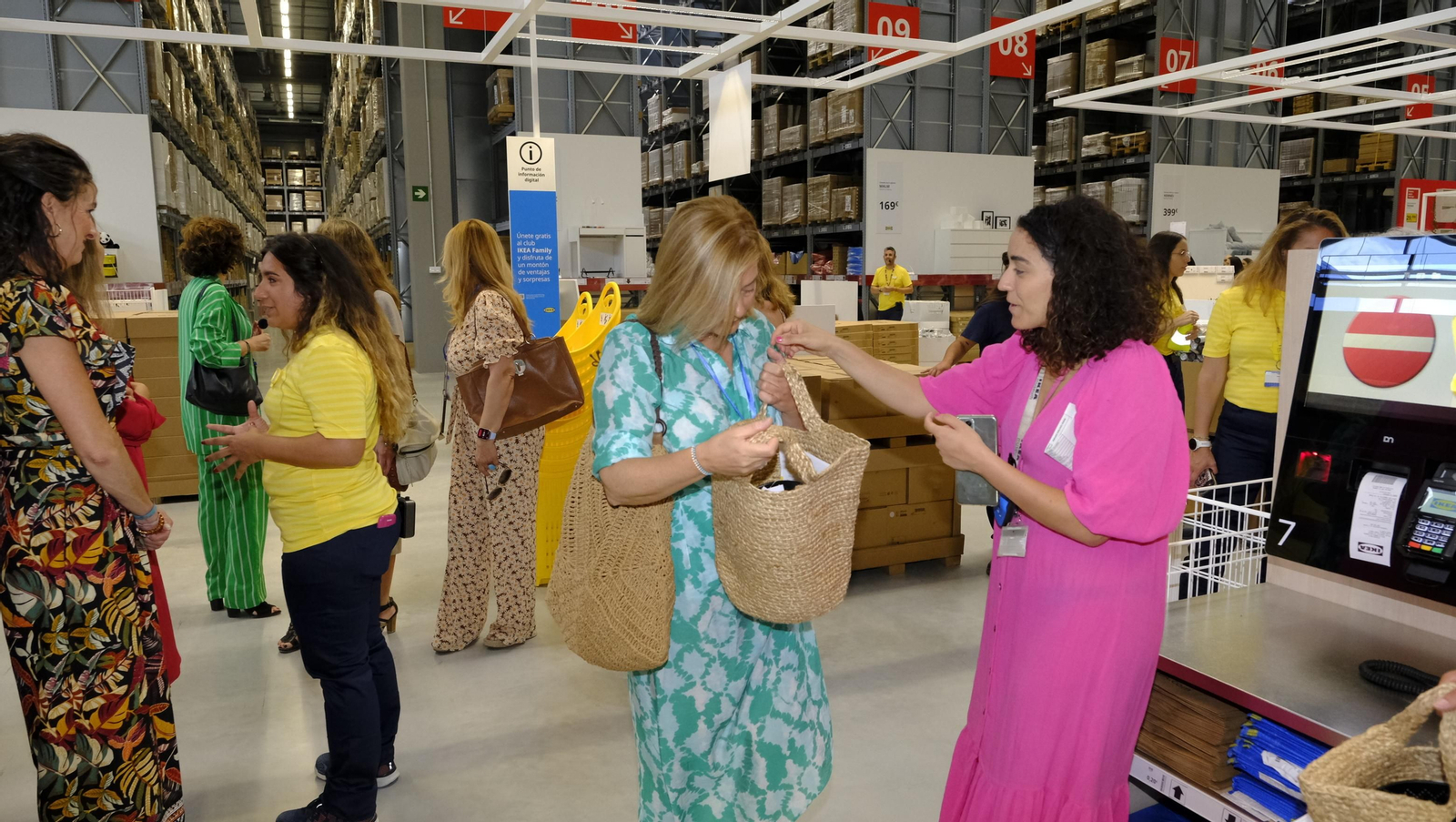 Imágenes de la inauguración de IKEA Almería