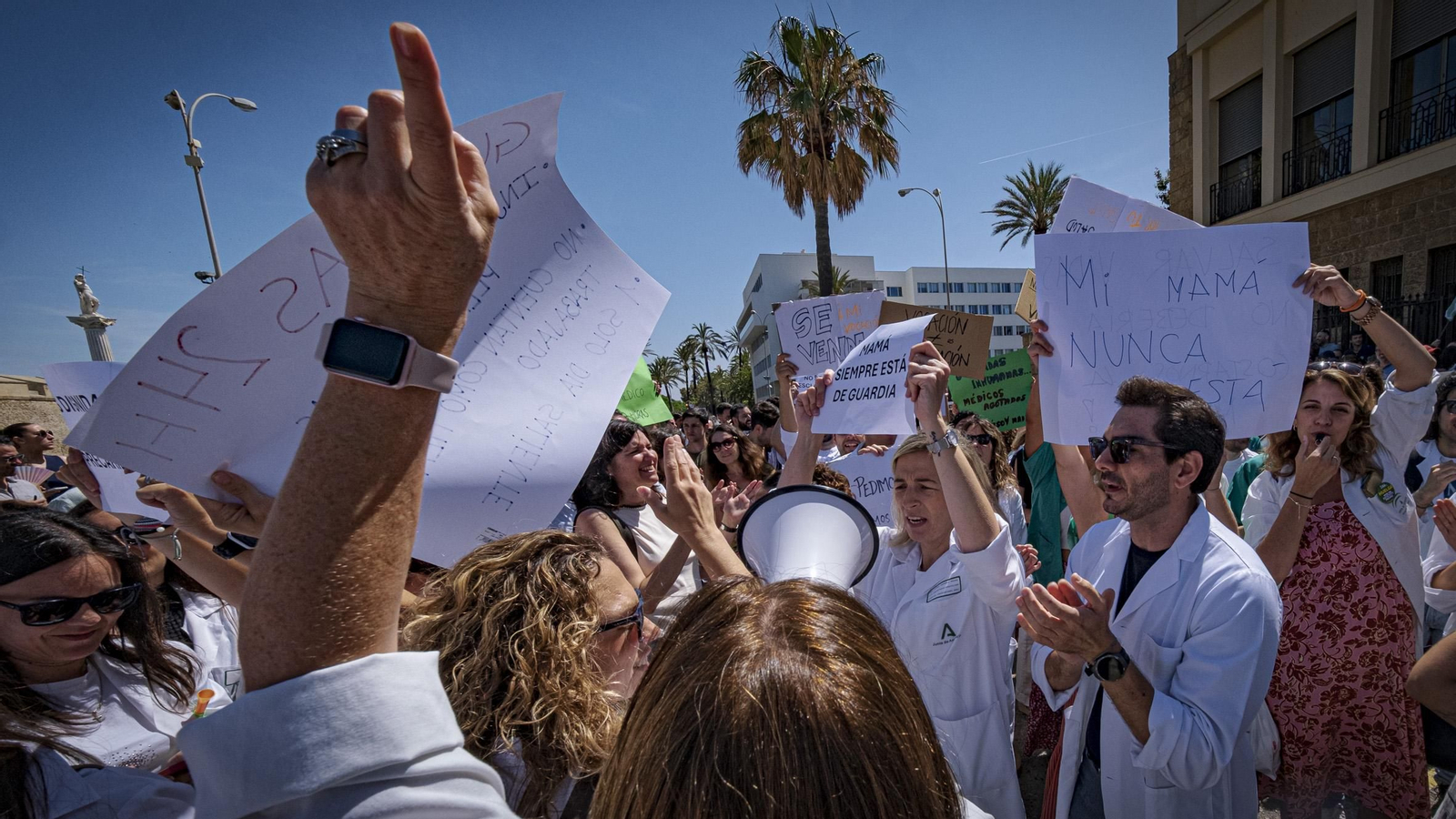 Las imágenes de la jornada de huelga de médicos en Cádiz