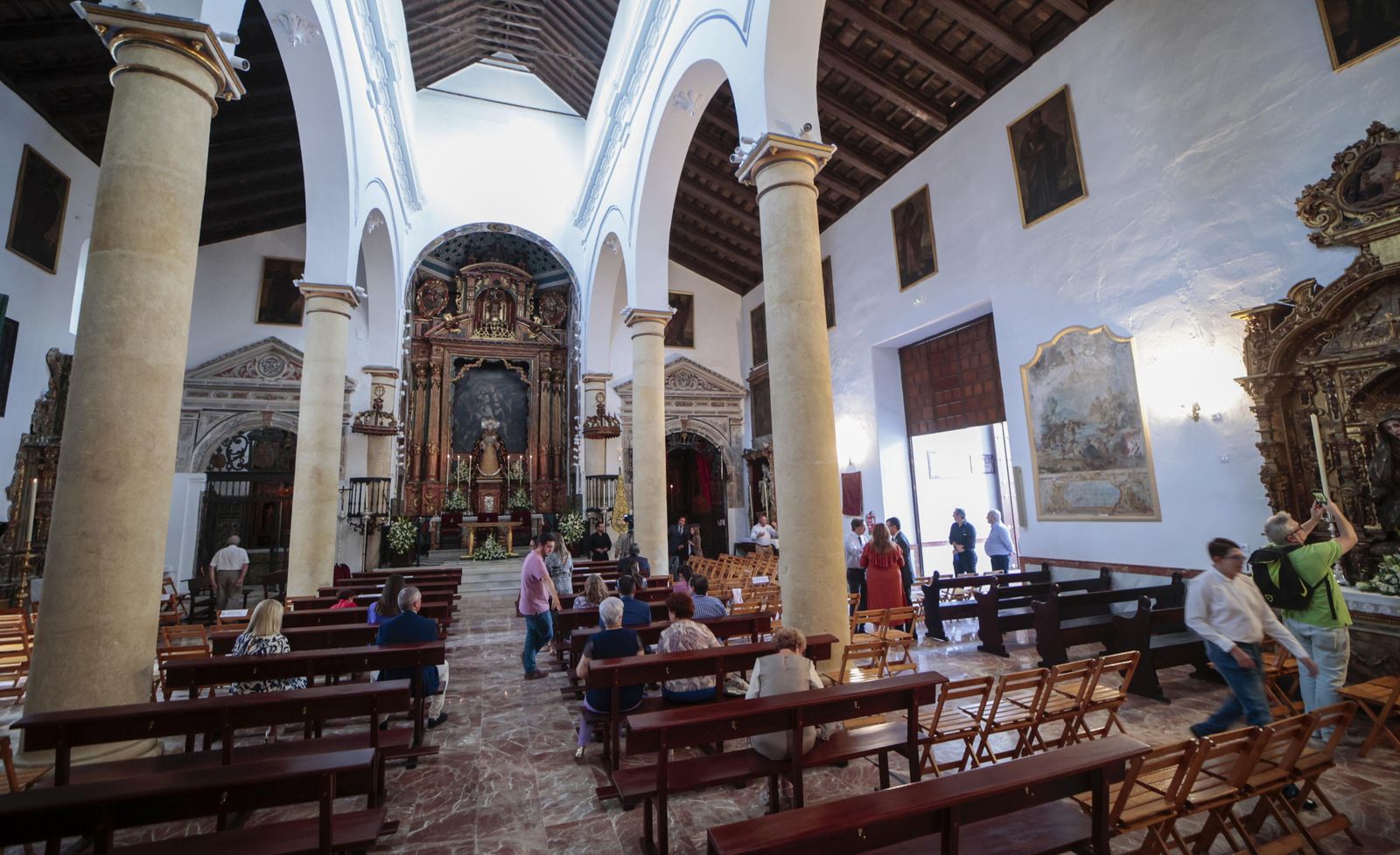 Imágenes de la reapertura de la iglesia de Santiago