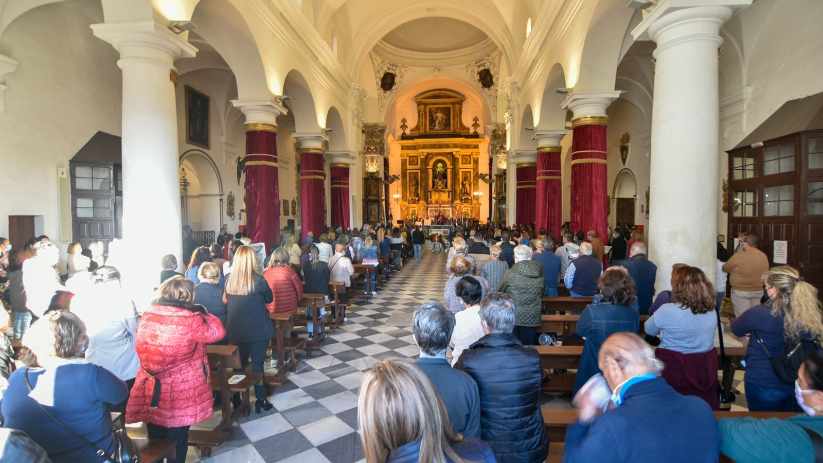 Las fotos del último adiós de San Roque a María Isabel