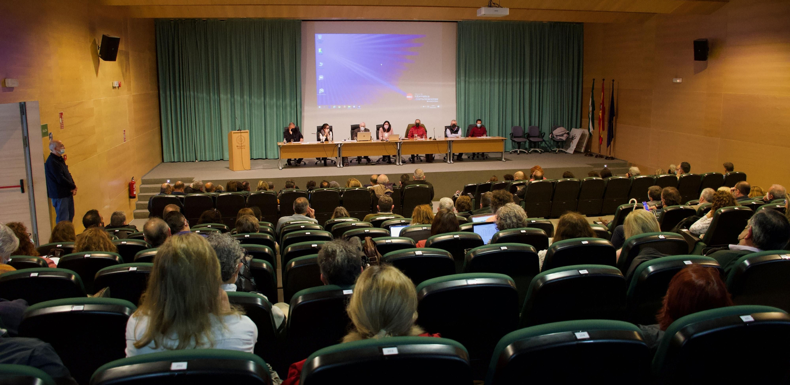 Reunión extraordinaria del Claustro de la Universidad de Huelva este jueves. Reunión extraordinaria del Claustro de la Universidad de Huelva este jueves.