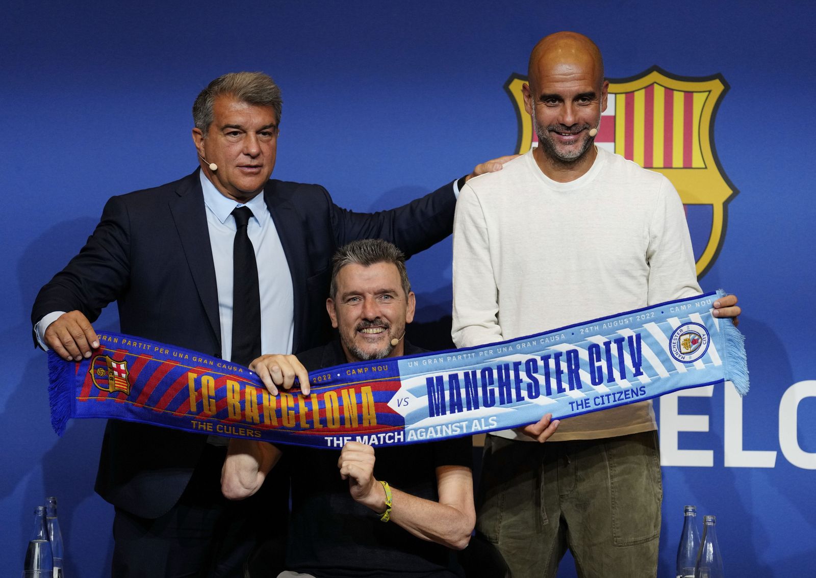 Joan Laporta, Juan Carlos Unzué y Pep Guardiola en la presentación del duelo.