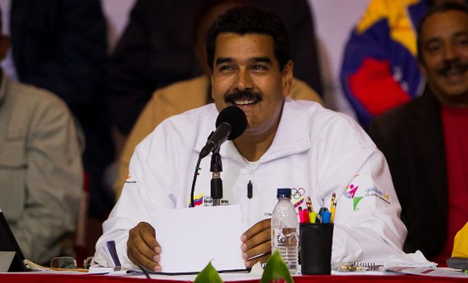 Maduro insta a Margallo a "sacar sus narices de Venezuela" tras ofrecer su mediación en la crisis política