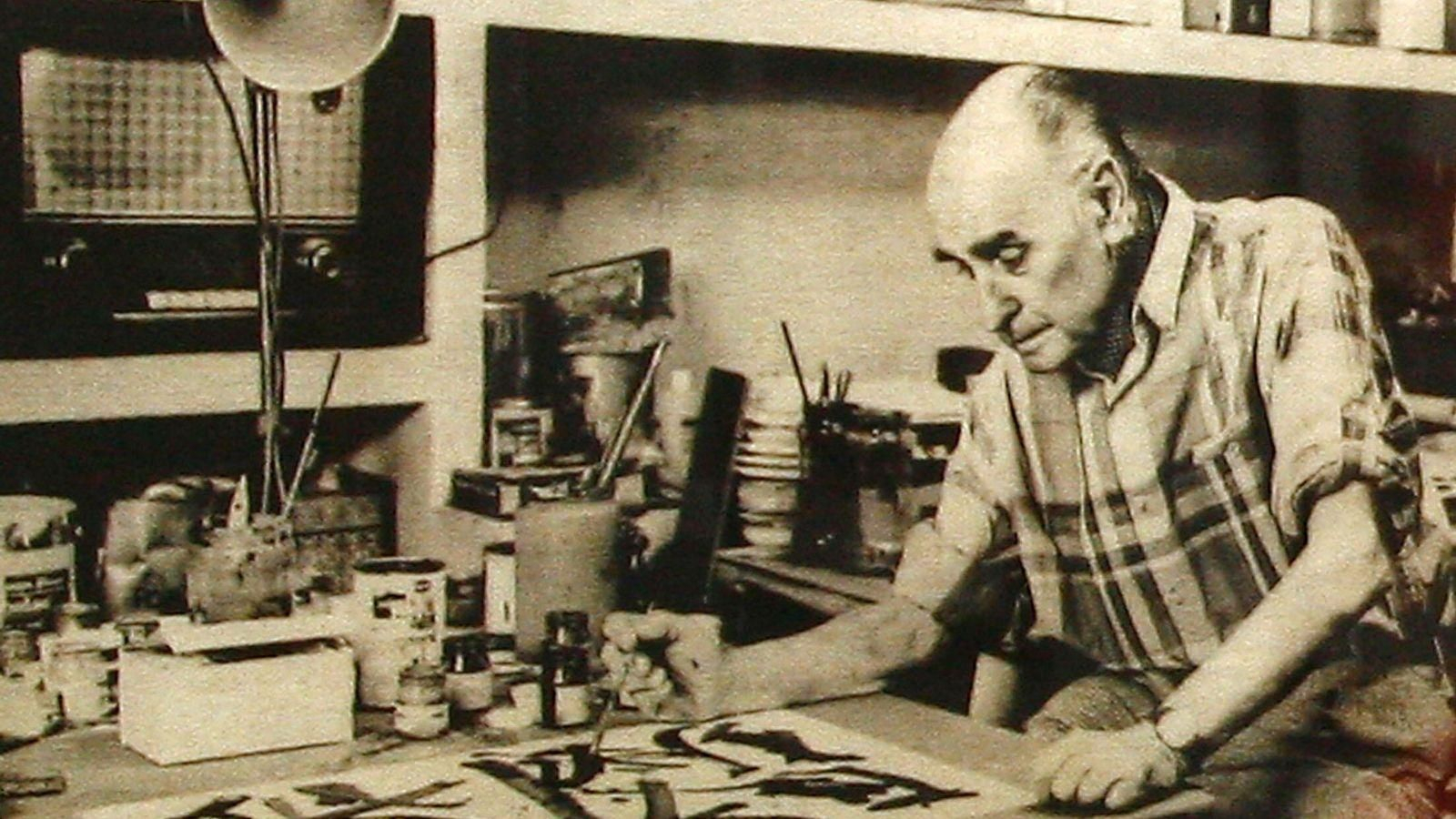 José Caballero en su estudio.