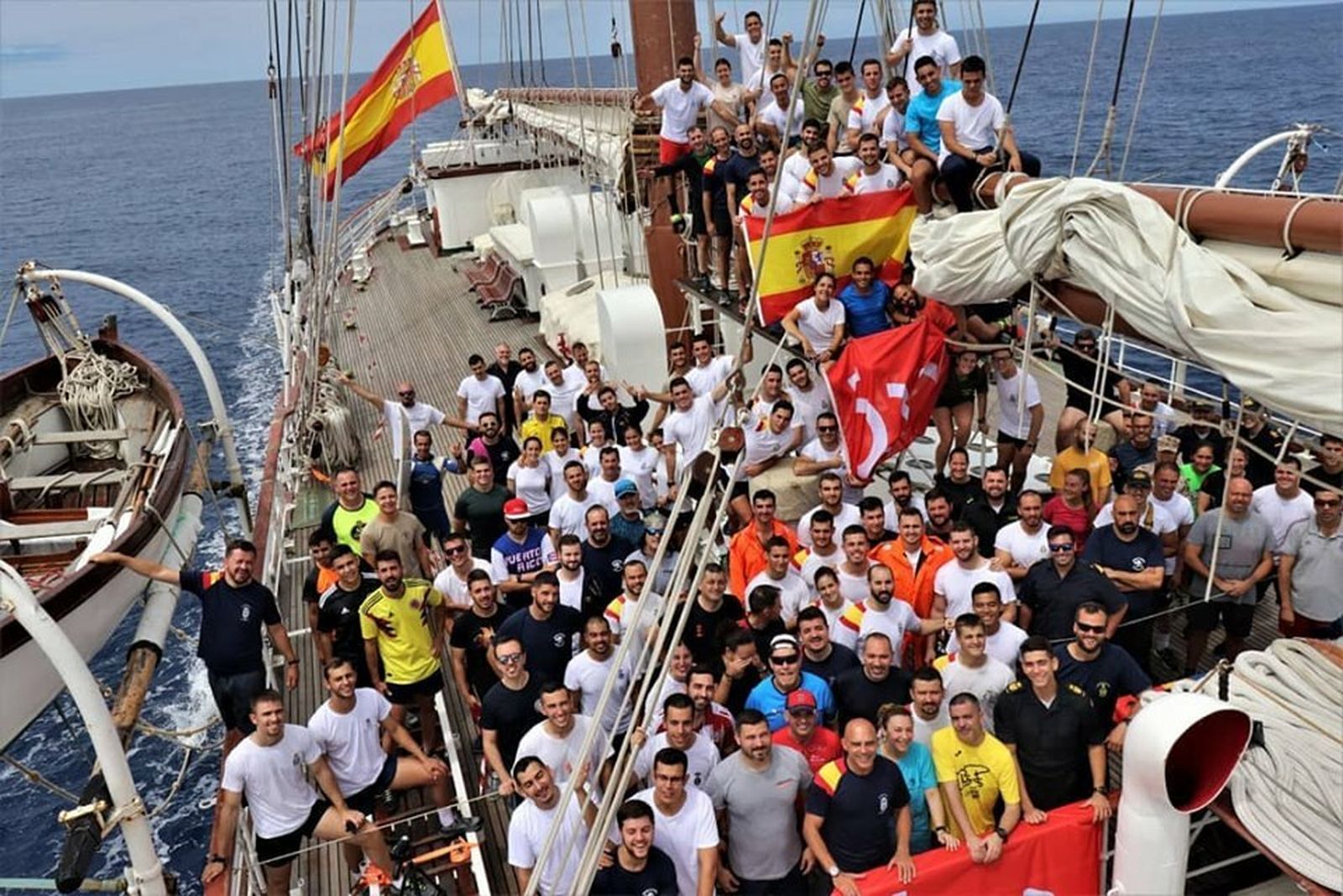 La tripulación realizó una carrera de 24 horas a bordo.