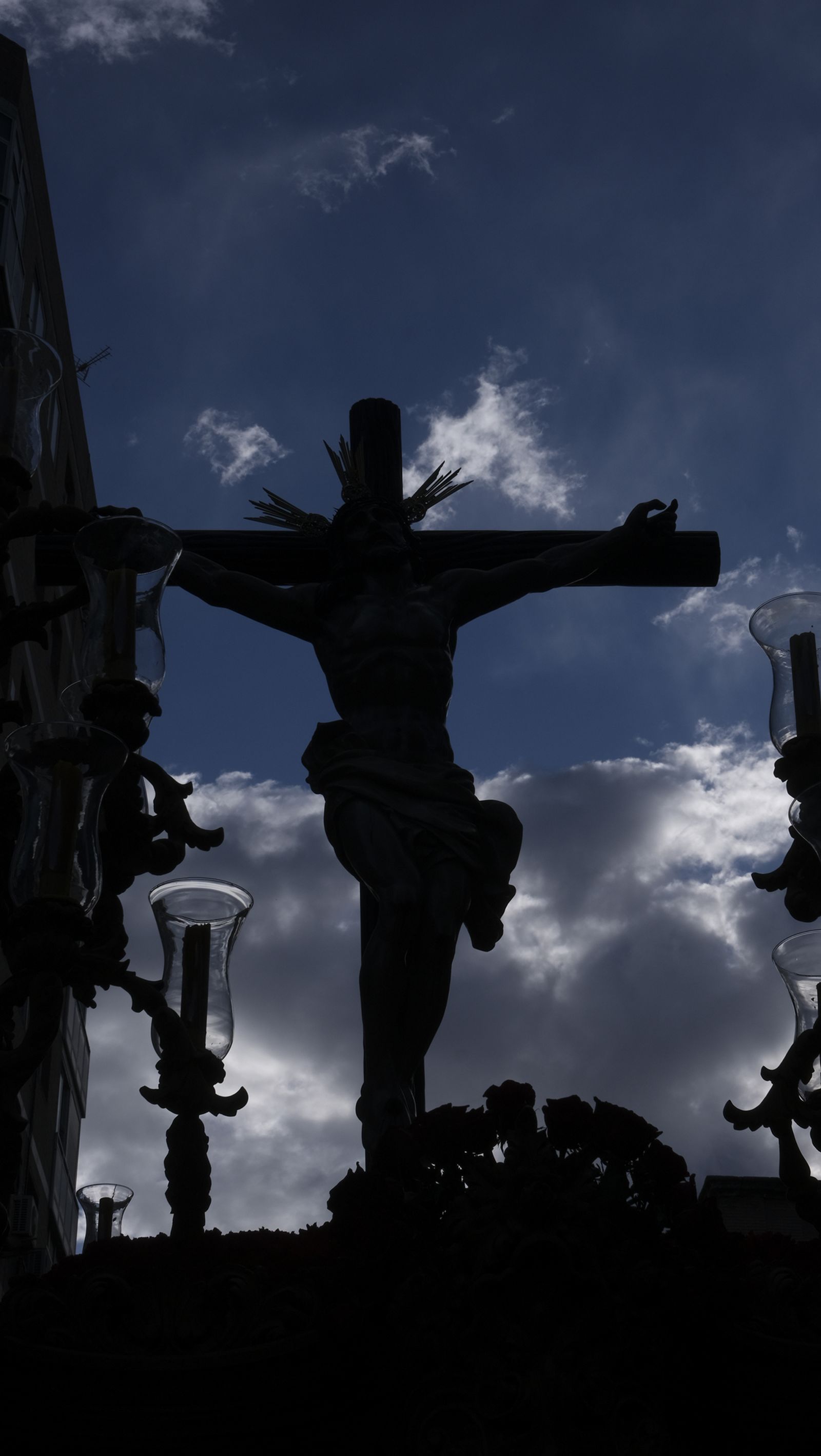 Procesión del Cristo del Amor en Almería, en imágenes.