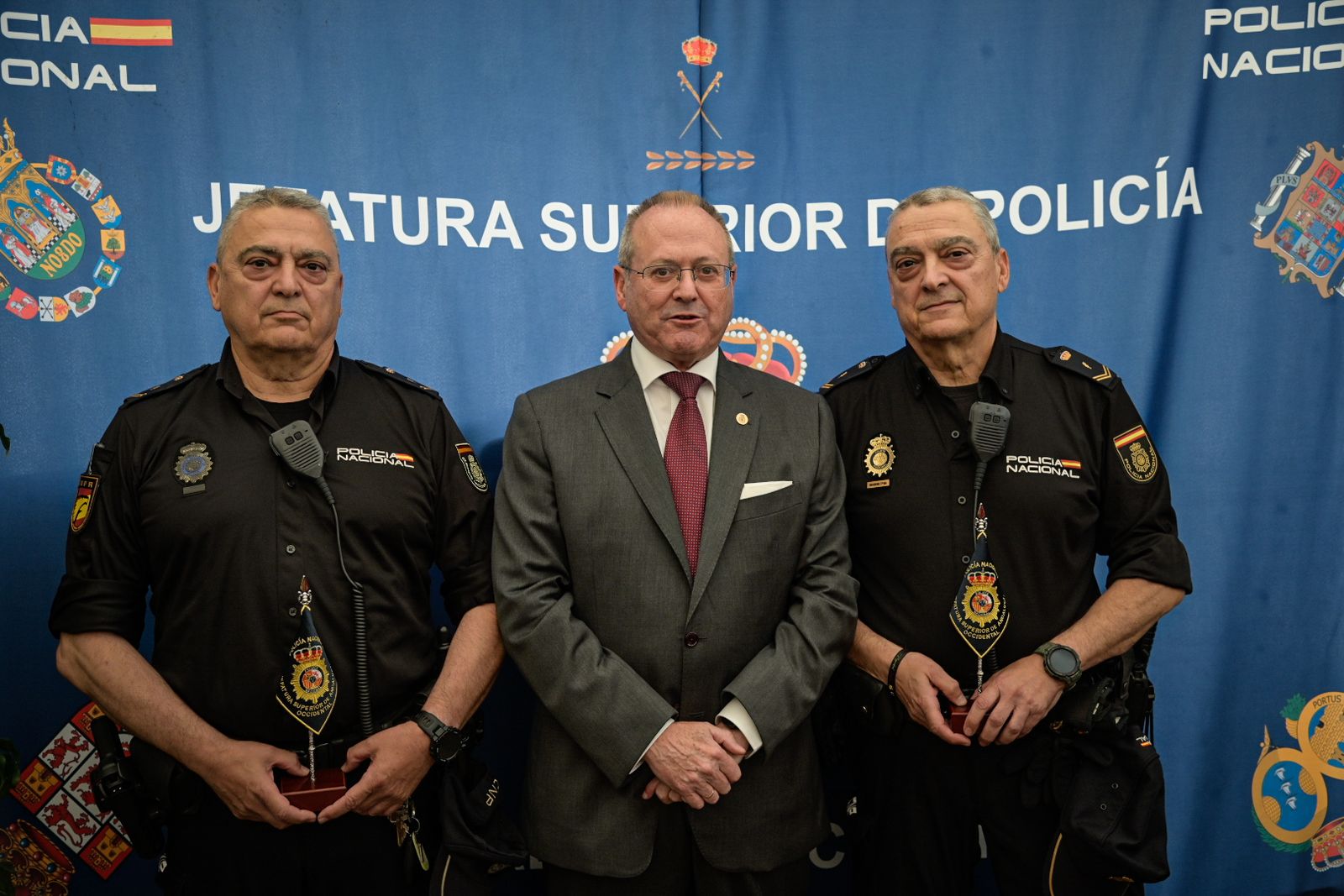 Bicentenario más uno en la caseta de la Policía Nacional