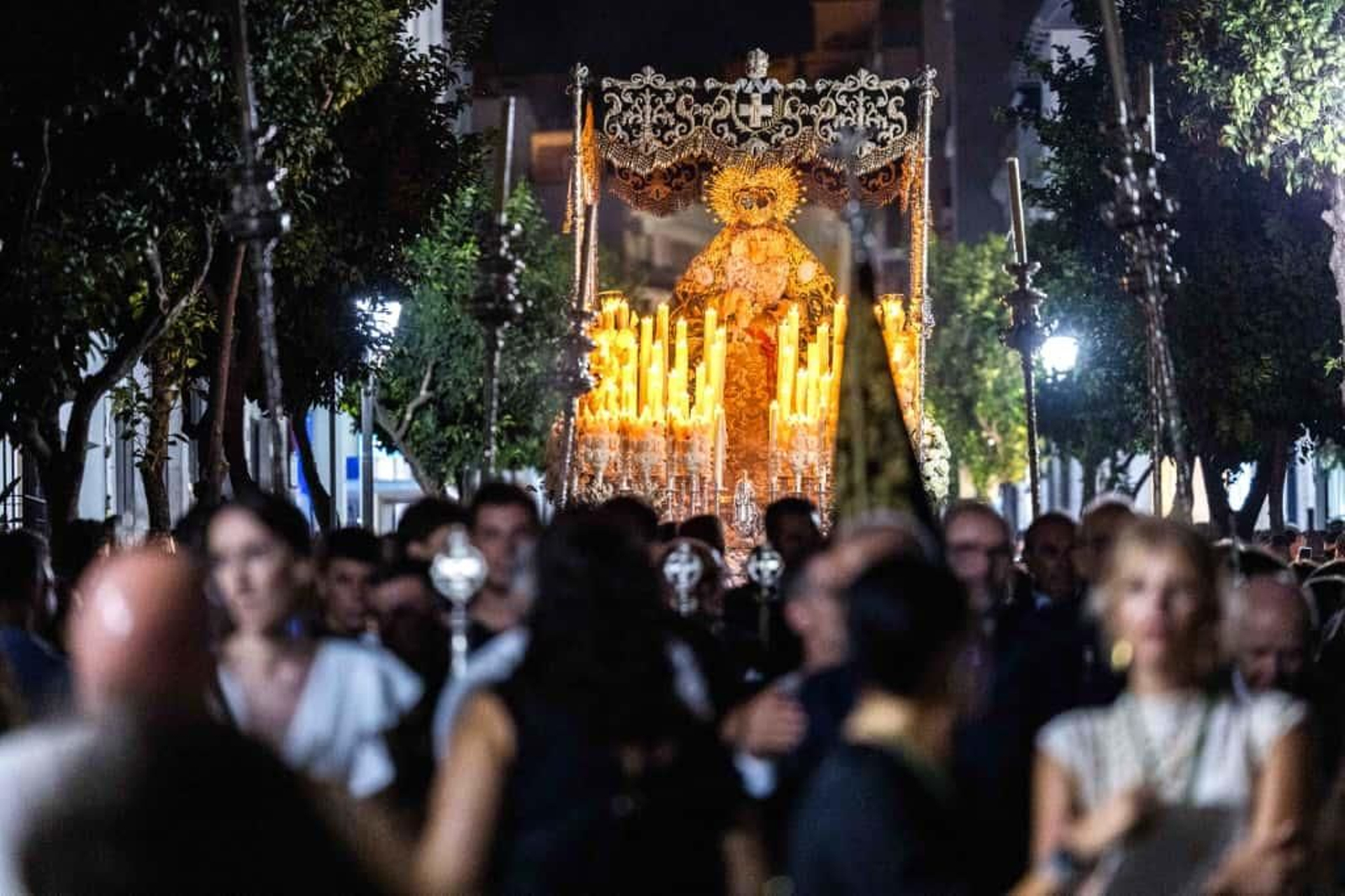 Procesión extraordinaria de Gracia y Esperanza en San Fernando: las imágenes