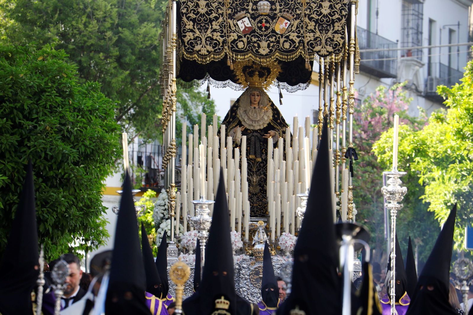 Jueves Santo en Córdoba: la procesión del Caído, en imágenes
