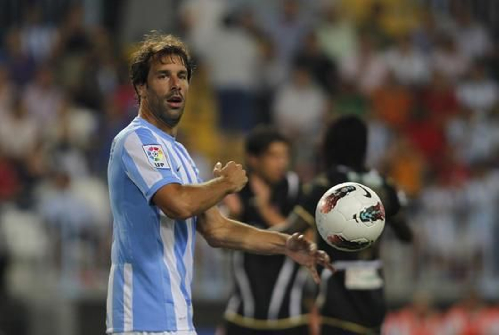 El Málaga de Pellegrini golea sin piedad al Granada.

Foto: Sergio Camacho