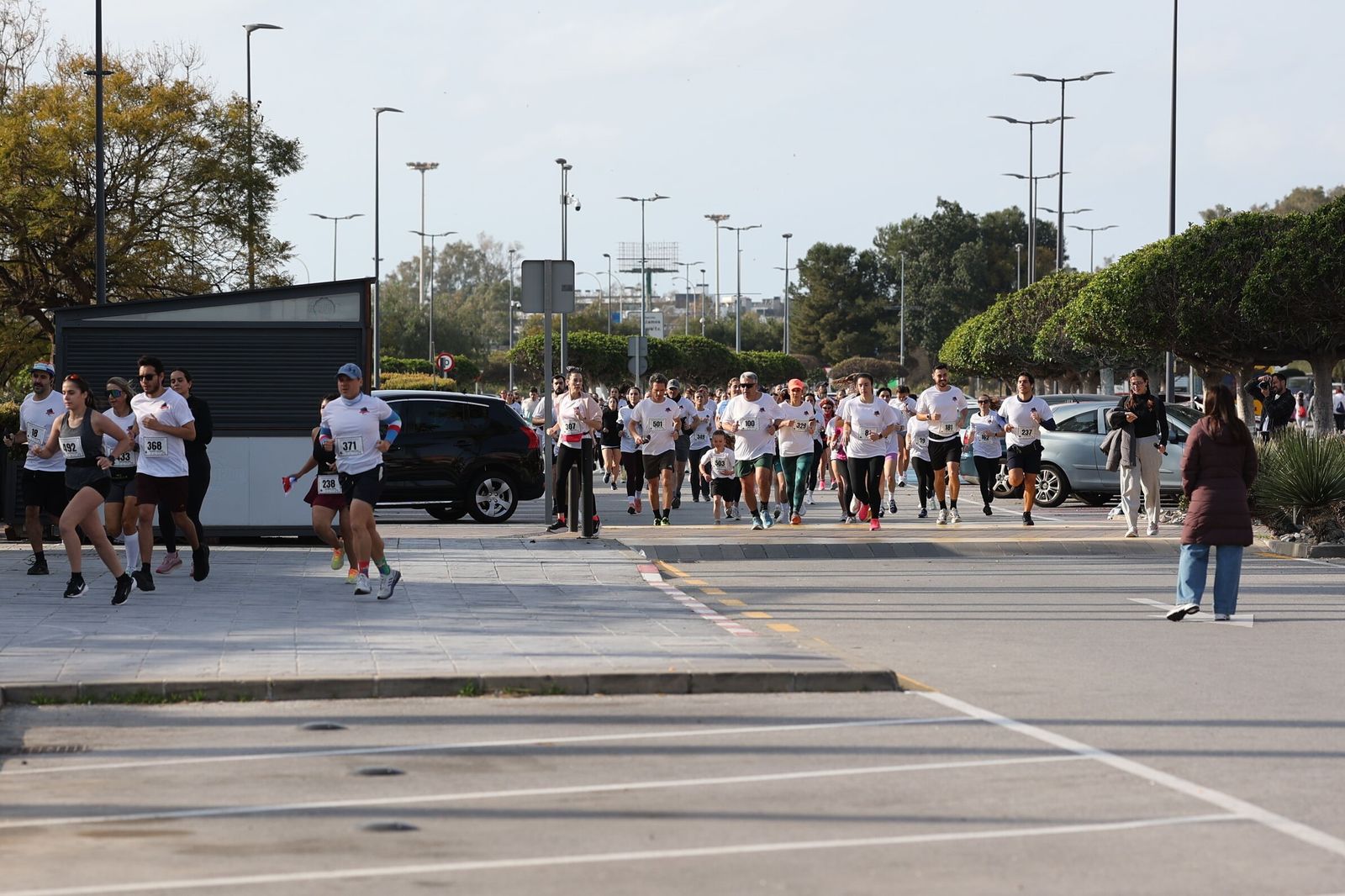 La Carrera Solidaria por el Día de la Mujer McArthurGlen, en fotos