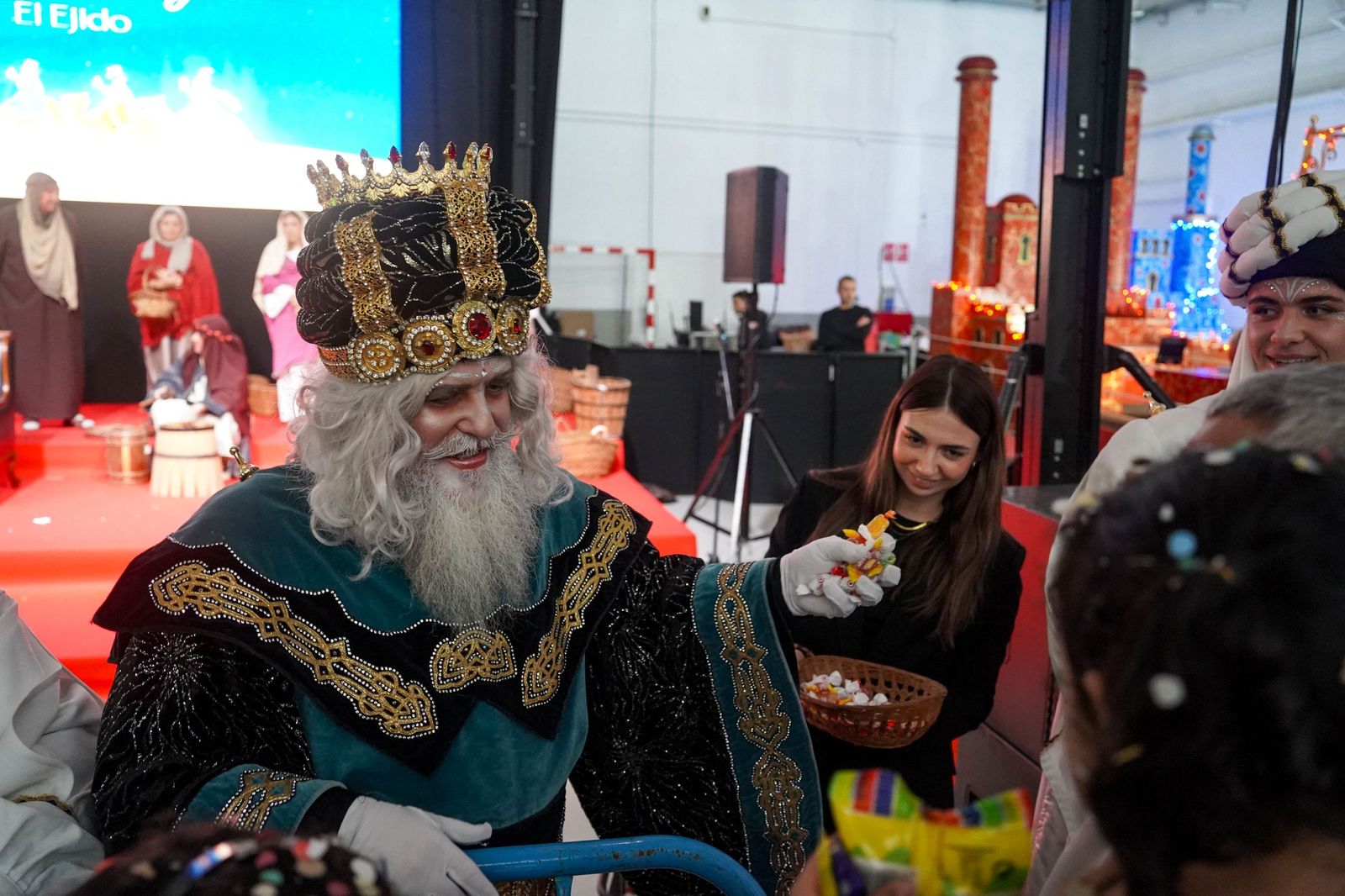 La especial cabalgata de los Reyes Magos en la Nave Ejidomar de El Ejido, en imágenes