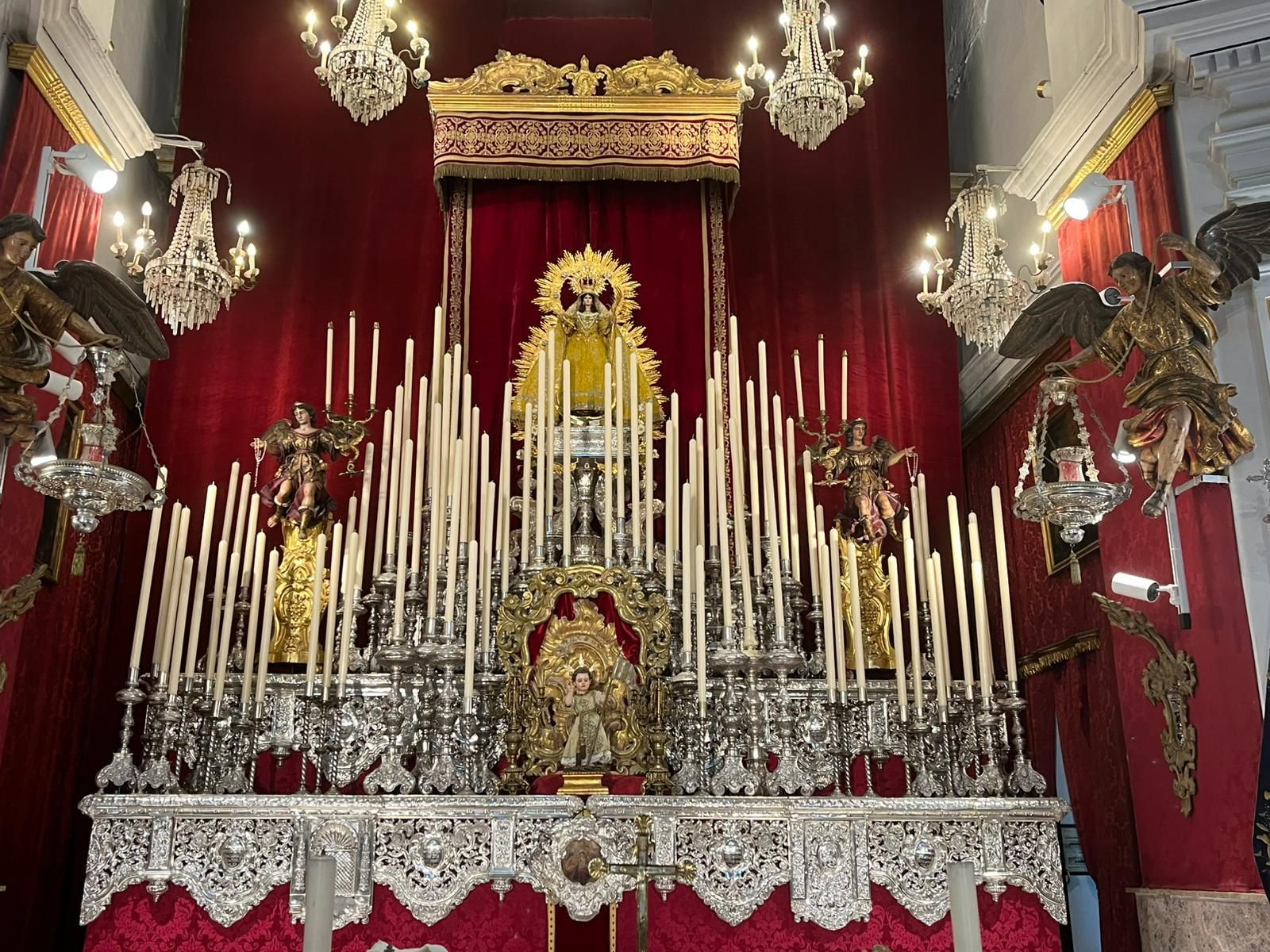 Altar dispuesto en La Palma para el inicio de la novena este lunes.