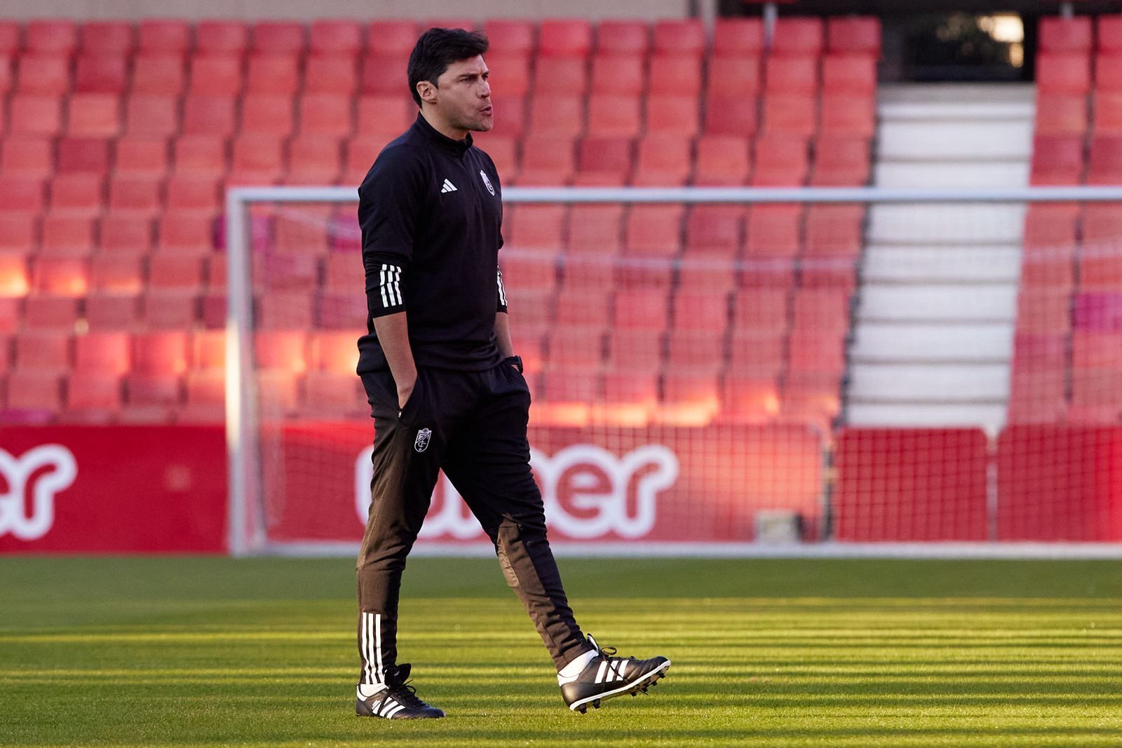 Las primeras imágenes del nuevo entrenador del Granada CF