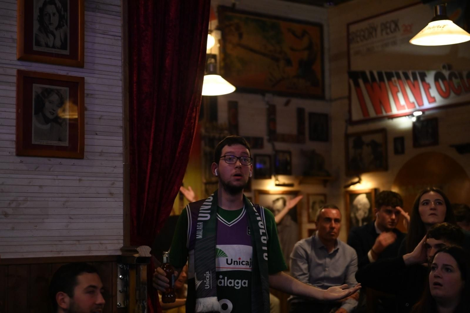 La fiesta del Le Grand Café del Centro con el Unicaja, en imágenes