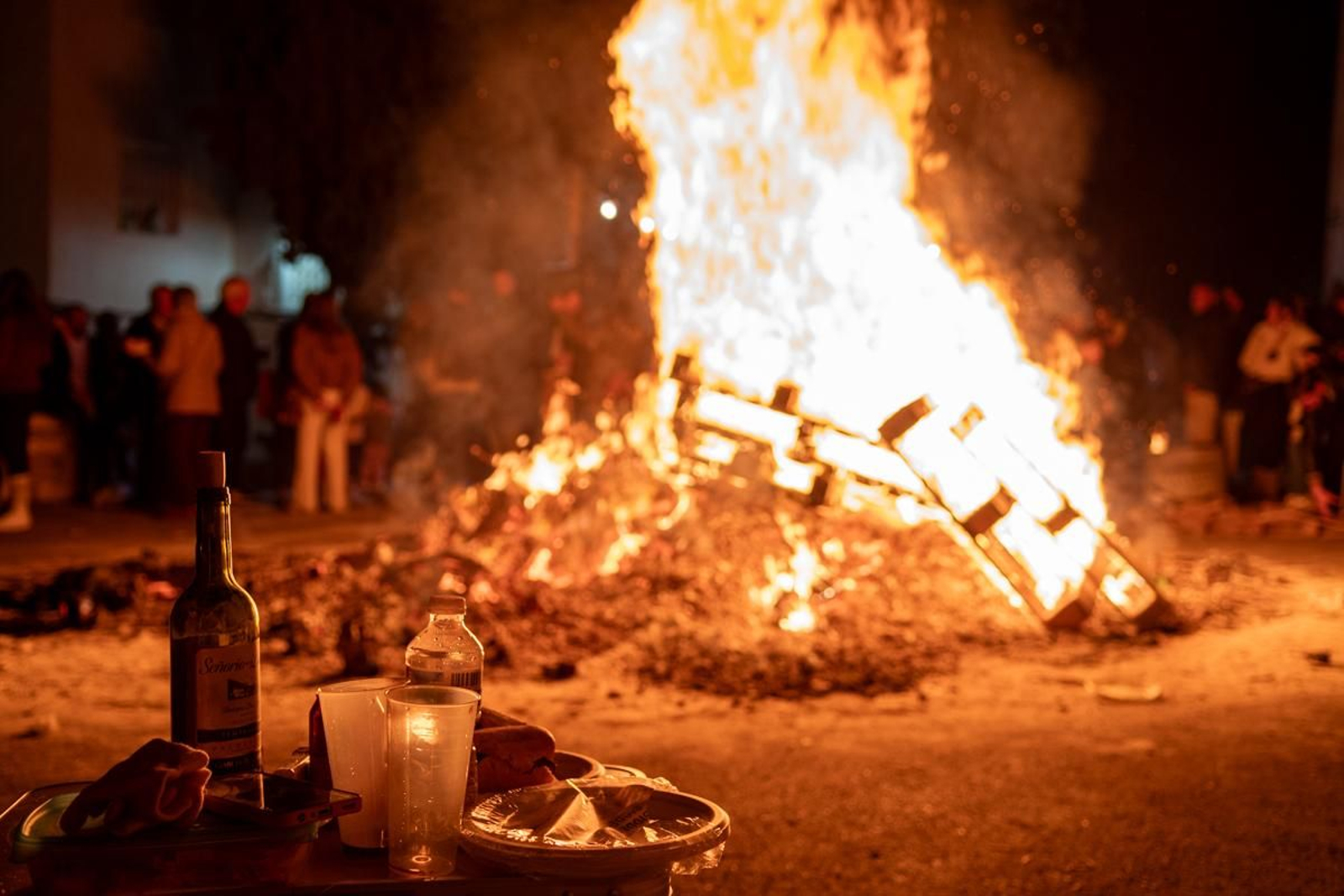 En imágenes: Armonía y convivencia alrededor del fuego por San Antón