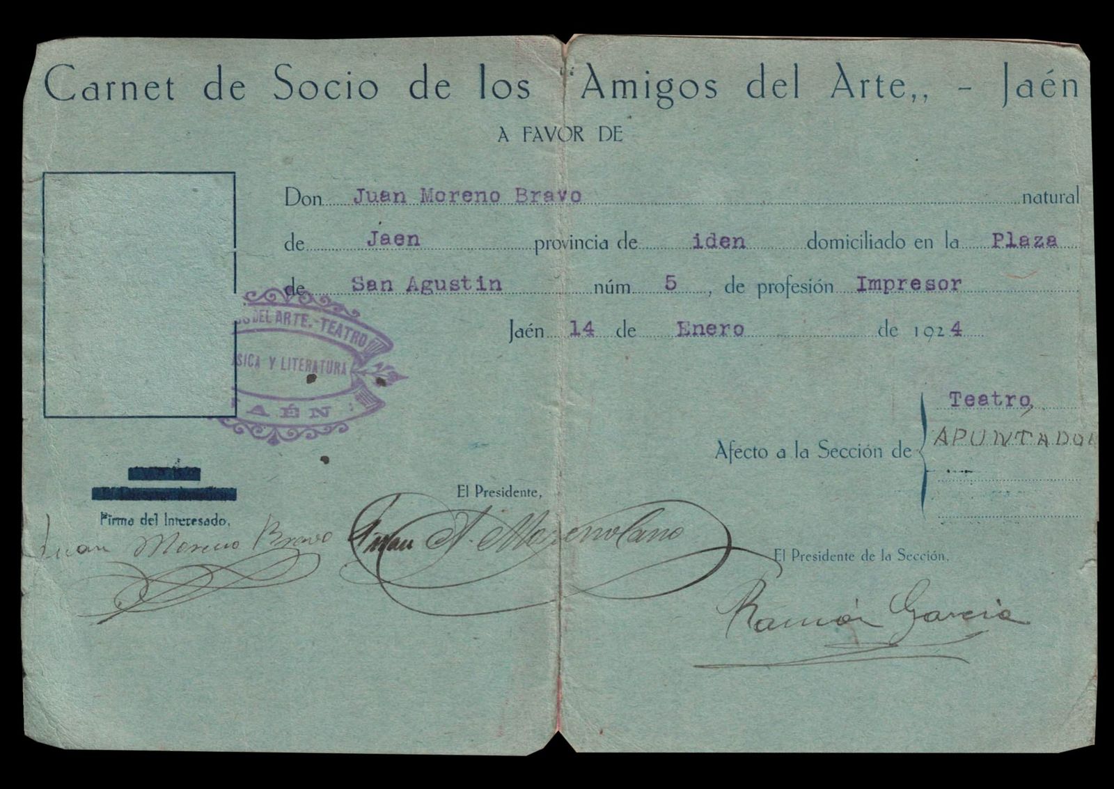 El libreto personal de notas y recortes de Tomás Moreno Bravo, en imágenes