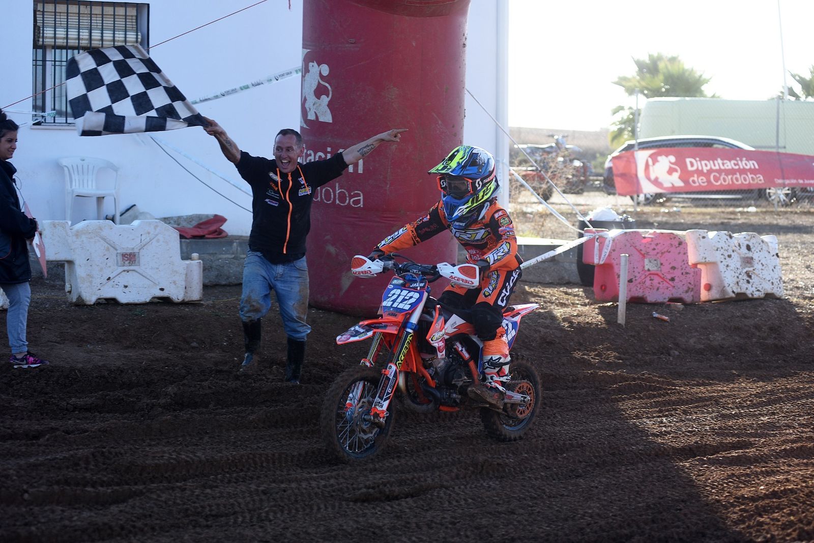 Jaime Borrego, entrando vencedor en El Pinillo, circuito de Almodóvar.