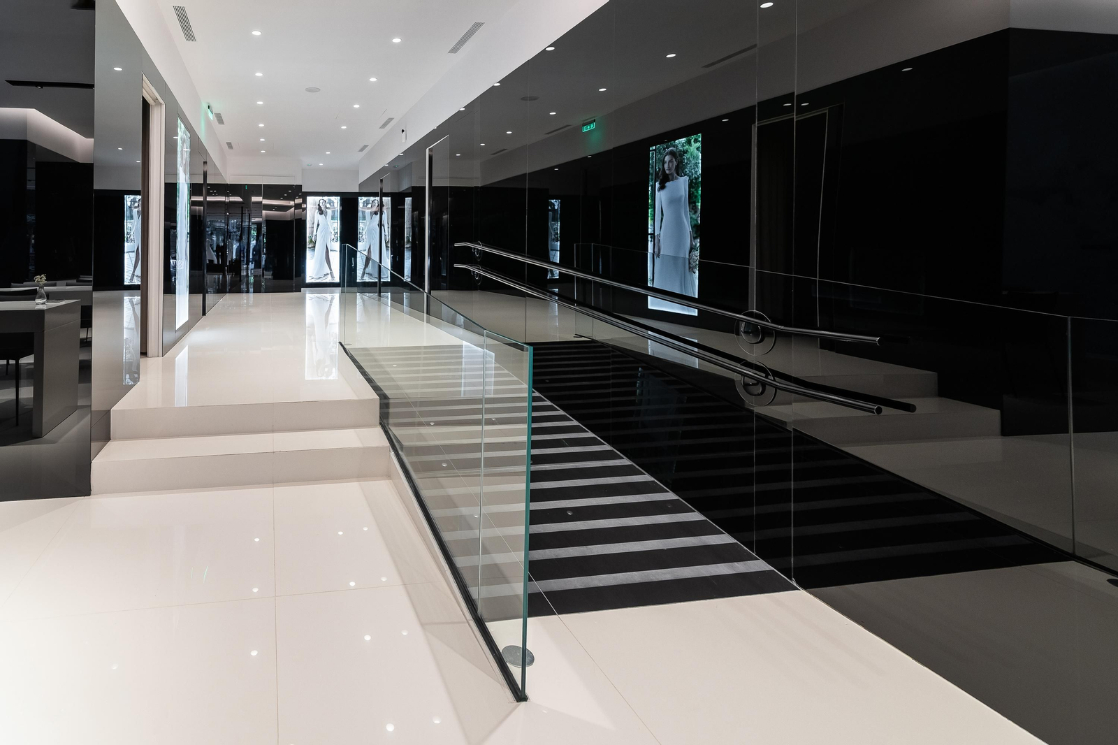 En imágenes: Así es por dentro la nueva boutique de Rosa Clará en Córdoba