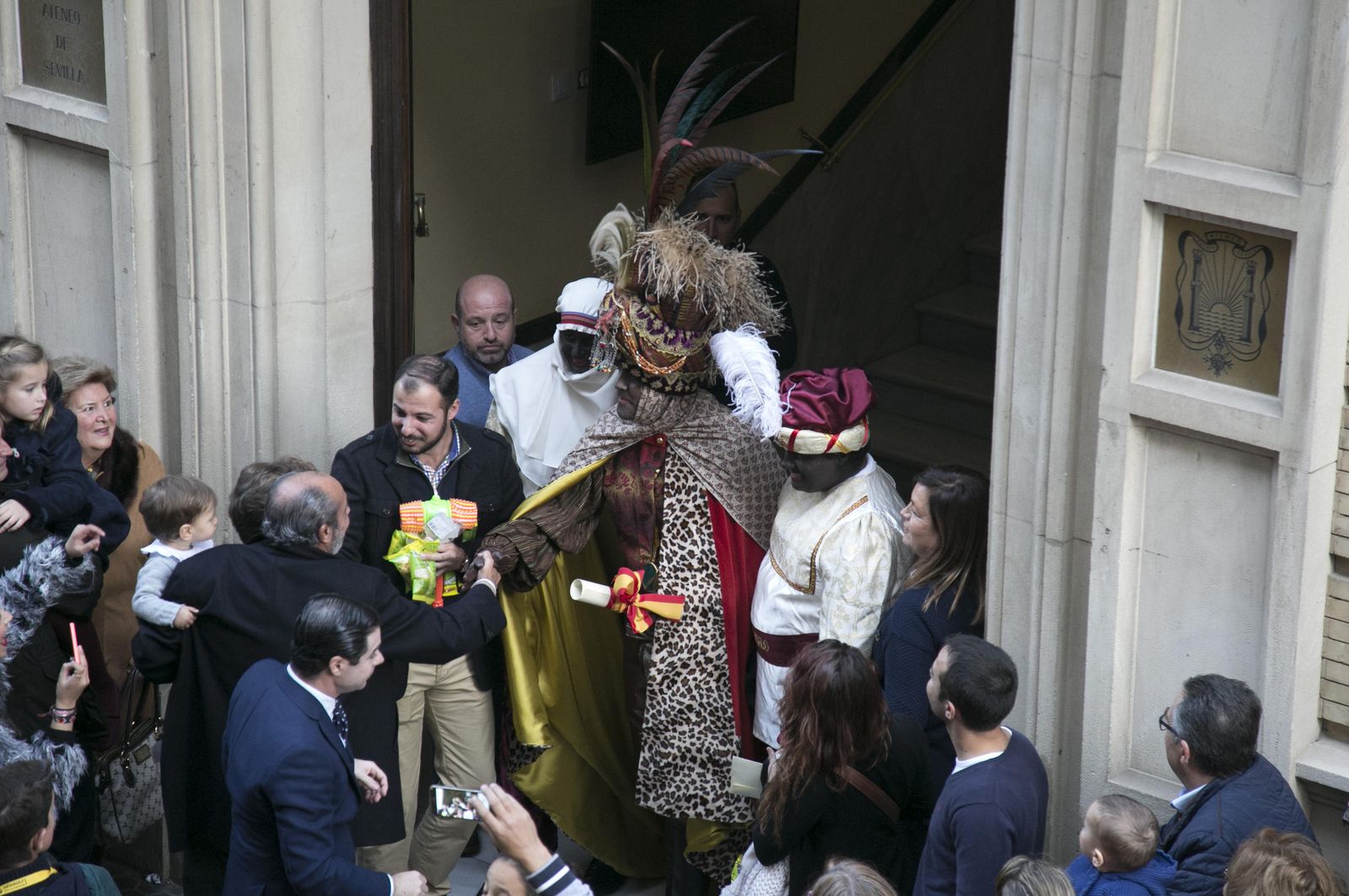 El recorrido del Heraldo Real, en imágenes