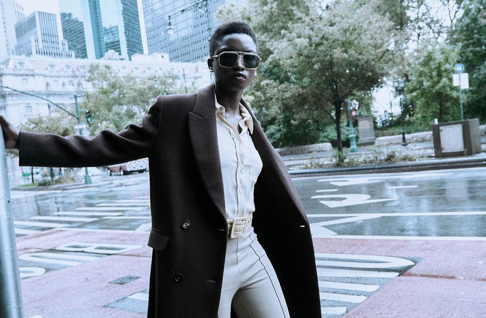 Black Friday 2022  : Los abrigos de Zara, Mango y Sfera que no puedes dejar escapar.