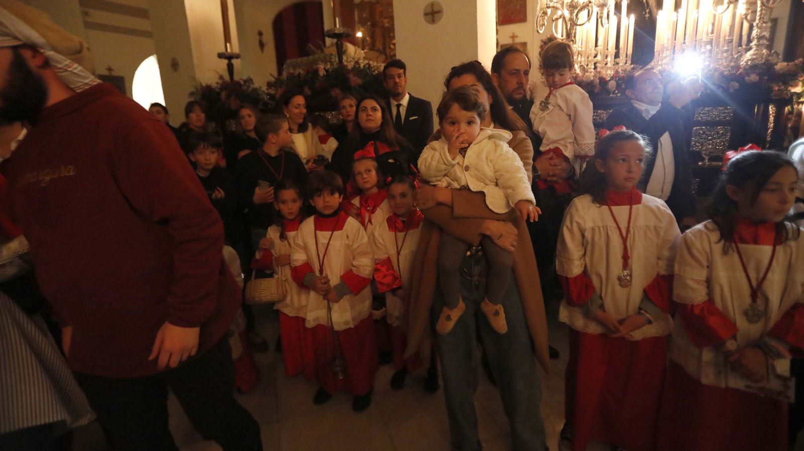 Fotos del Viernes Santo en La Línea: Cristo del Mar y Luz y Esperanza Nuestra, Soledad y Santo Entierro, Cristo del Amor y Misericordia y Amargura.