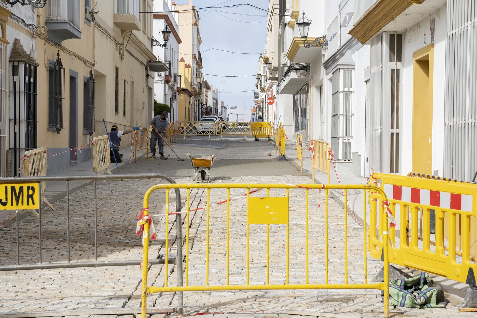 Obras de pavimentación en la calle Viriato.