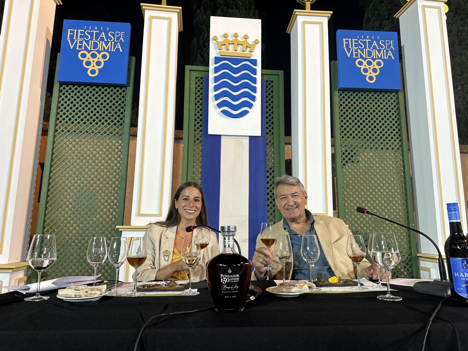 Macarena Ramírez y César Saldaña. Macarena Ramírez y César Saldaña.