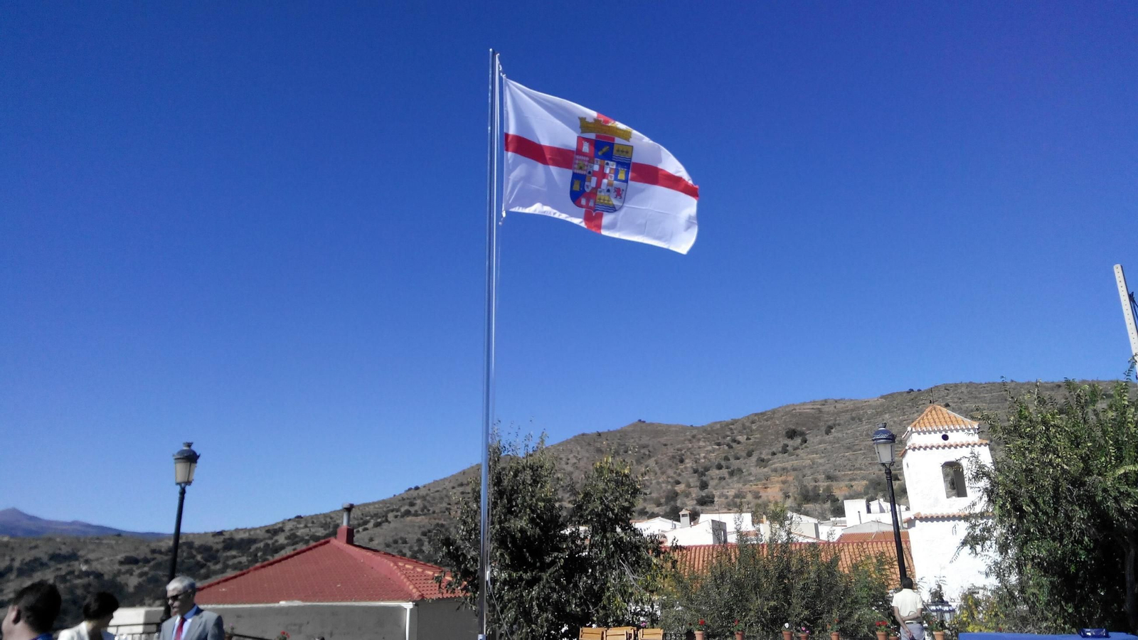 Histórico izado de la bandera de Almería el 21de octubre de 2017