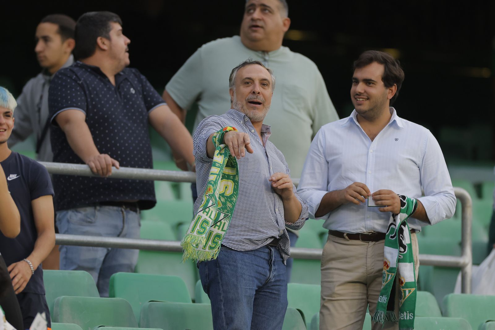 Búscate en las fotos de Betis-Getafe