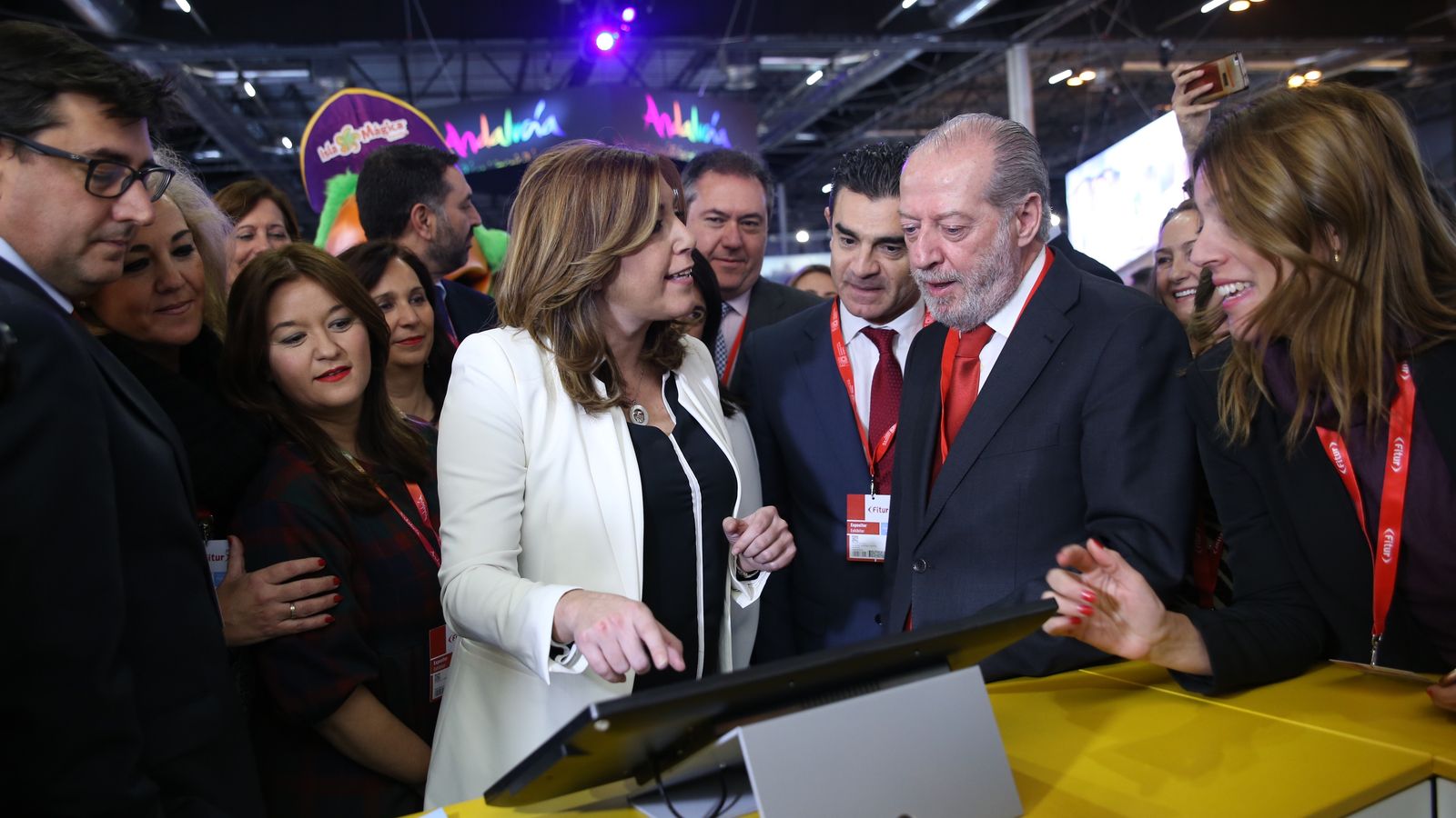 Díaz y Rodríguez Villalobos, en el stand de Sevilla en Fitur.