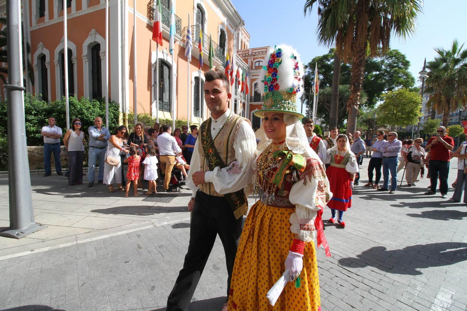 Imágenes del desfile Iberoamericano de bailes.