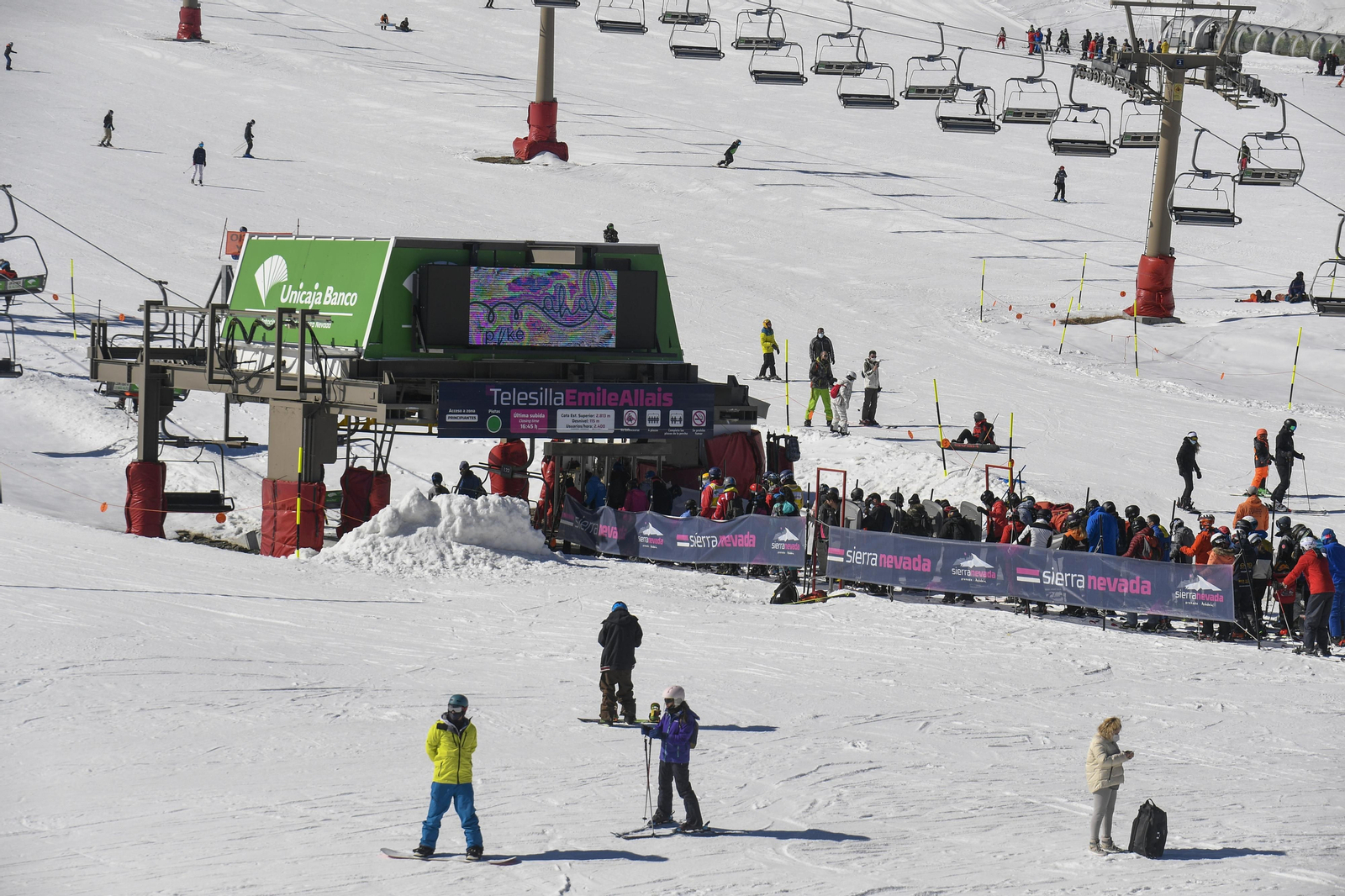 Fotos del último día de esquí en Sierra Nevada