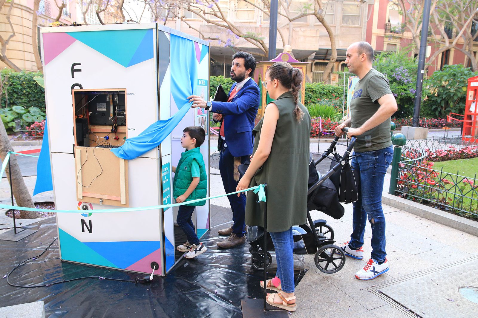Imágenes de la Noche en Blanco, en Almería