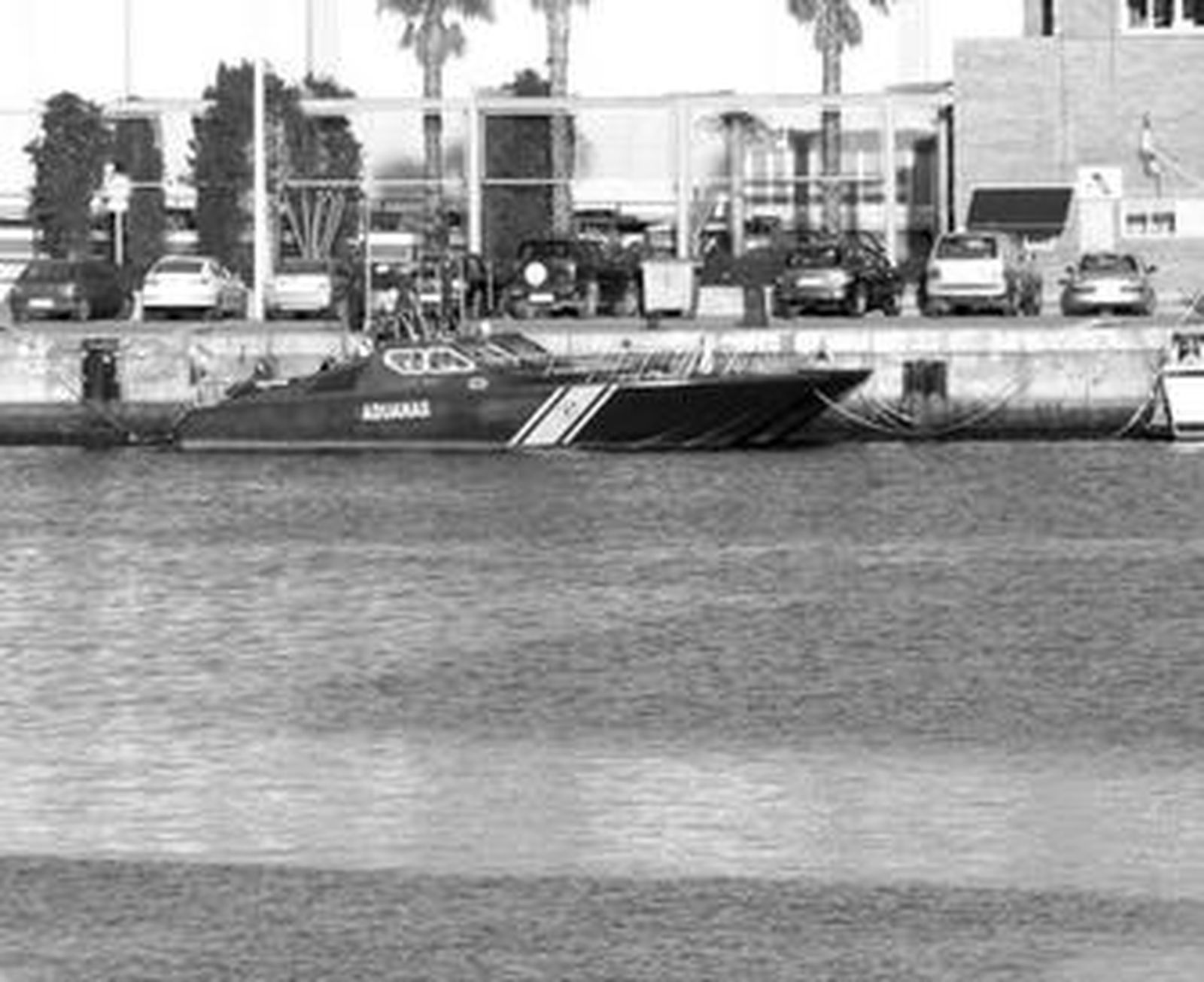 Imagen de una de las dos lanchas de Vigilancia Aduanera.