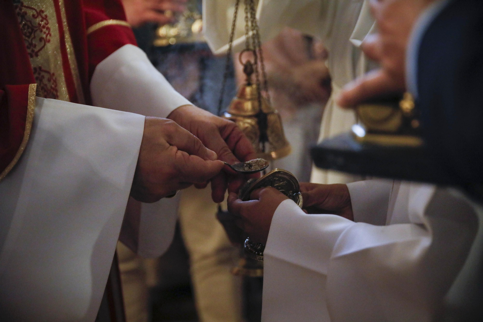 Así fue el Lignum Crucis en la Iglesia San Sebastián, en imágenes