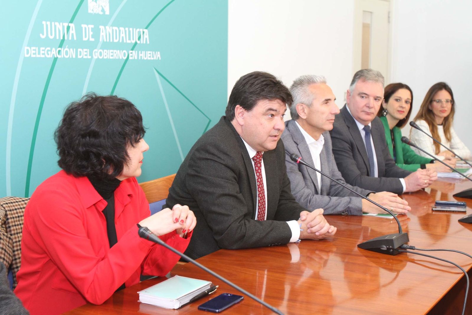 El consejero de Cultura, Miguel Ángel Vázquez, presenta el proyecto de rehabilitación del Banco de España como sede del Museo Arqueológico de Huelva.