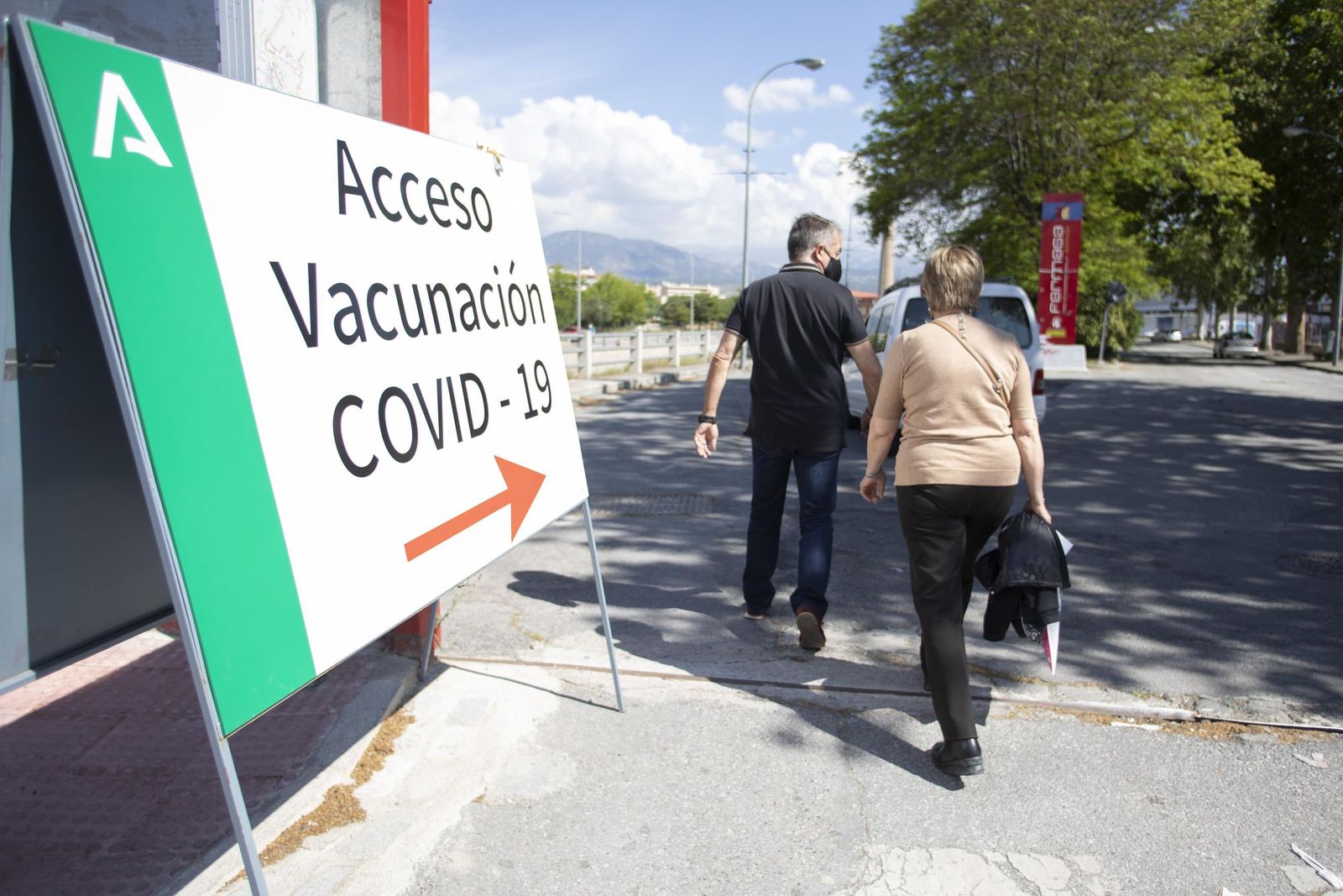 El 45% de los mayores de 60 años de Granada ya tiene la pauta completa de la vacuna contra el Covid