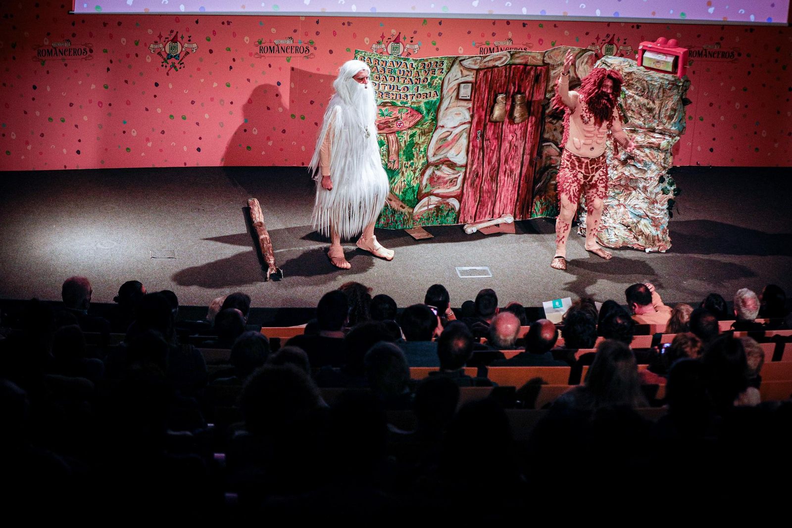 Carnaval en San Fernando: gran ambiente en el Concurso de Romanceros