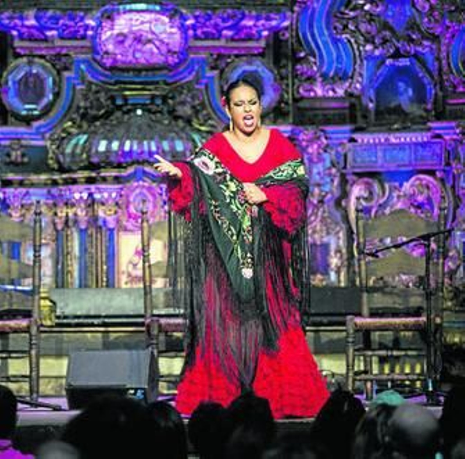 María Terremoto, en un momento de su actuación en la Bienal el pasado jueves.