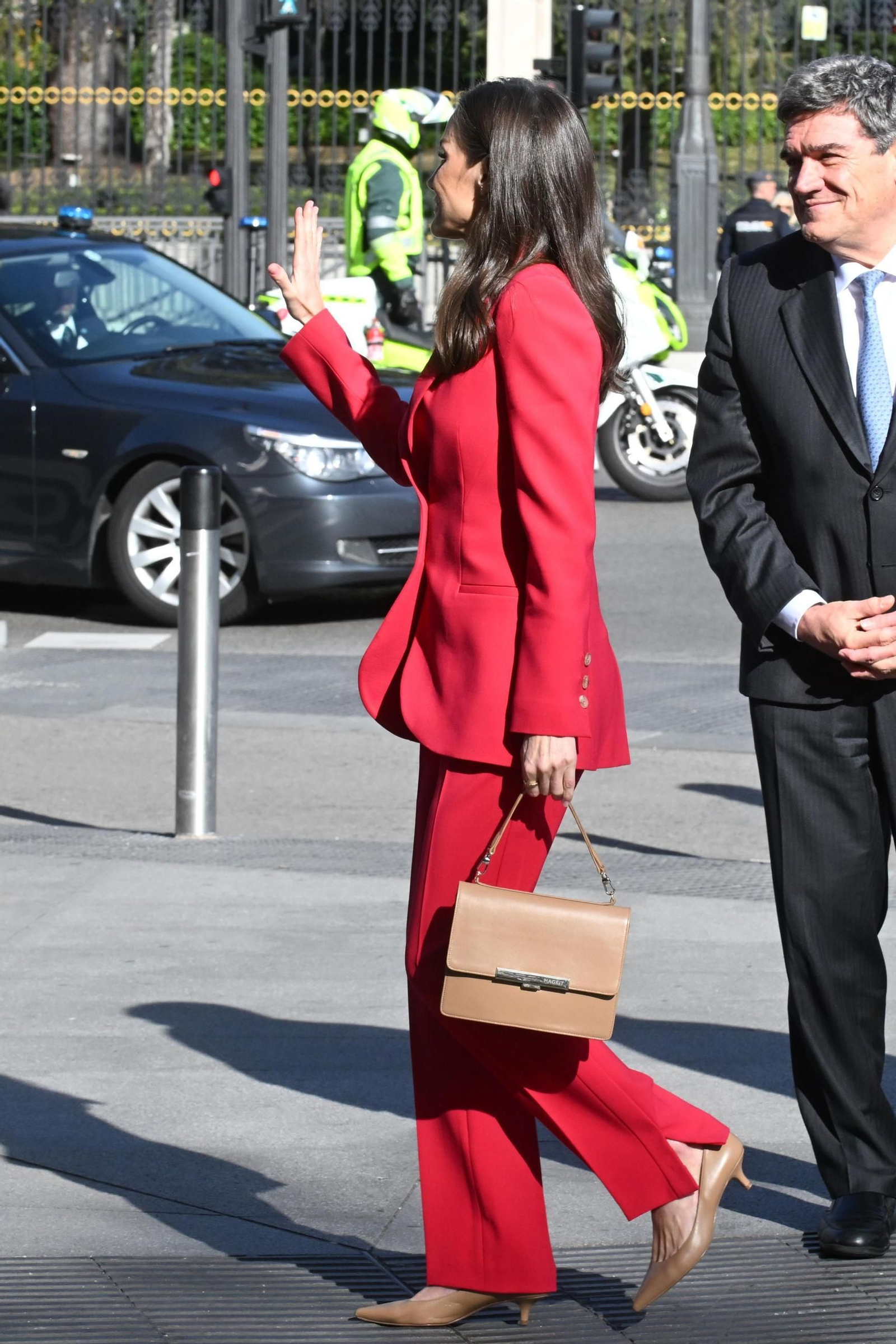Las fotos de la visita de los Reyes a la exposición con los retratos de Annie Leibovitz