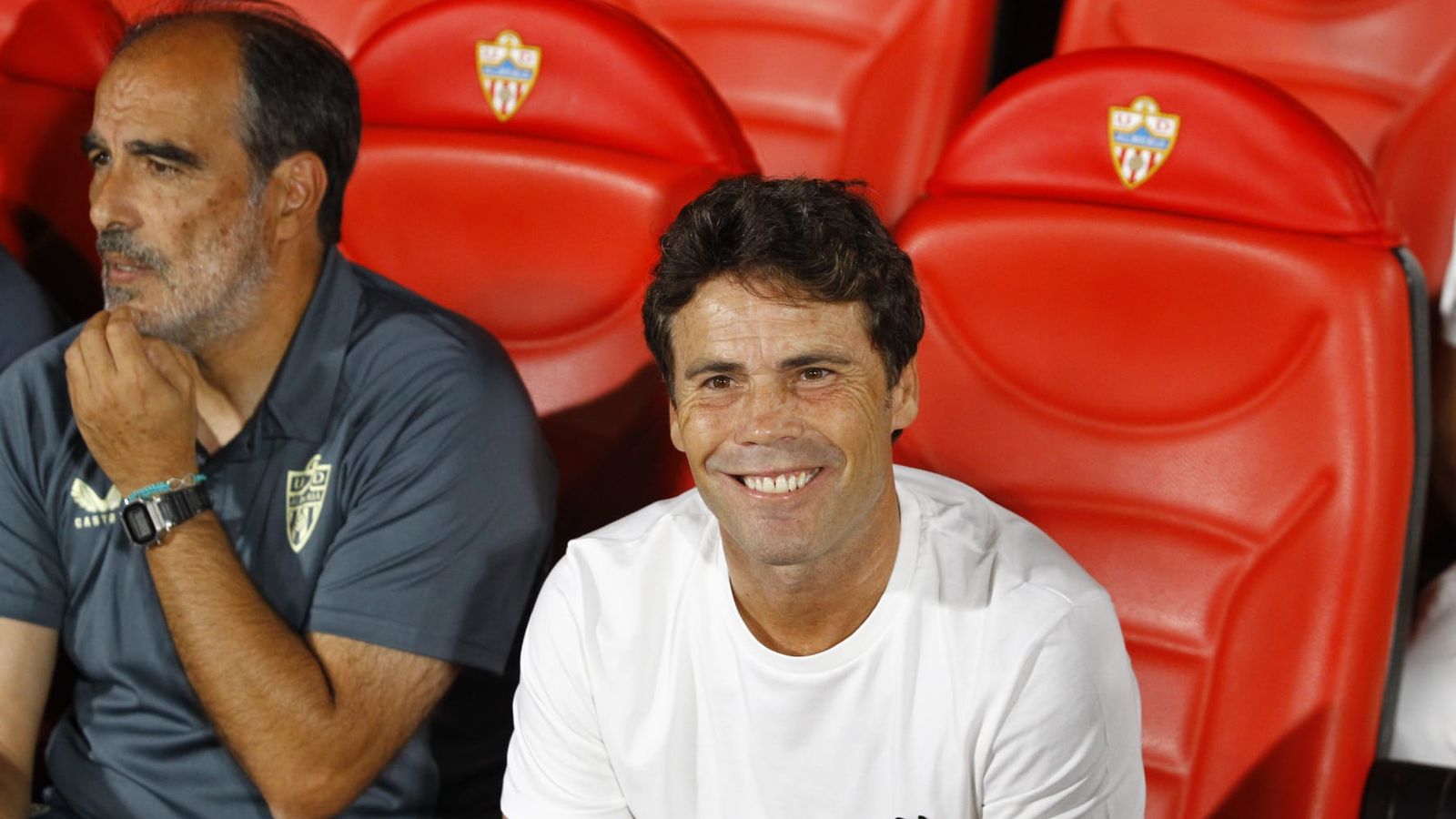 Rubi volvió a sentarse en el banquillo del Estadio de los Juegos Mediterráneos en esta segunda etapa en el conjunto rojiblanco.