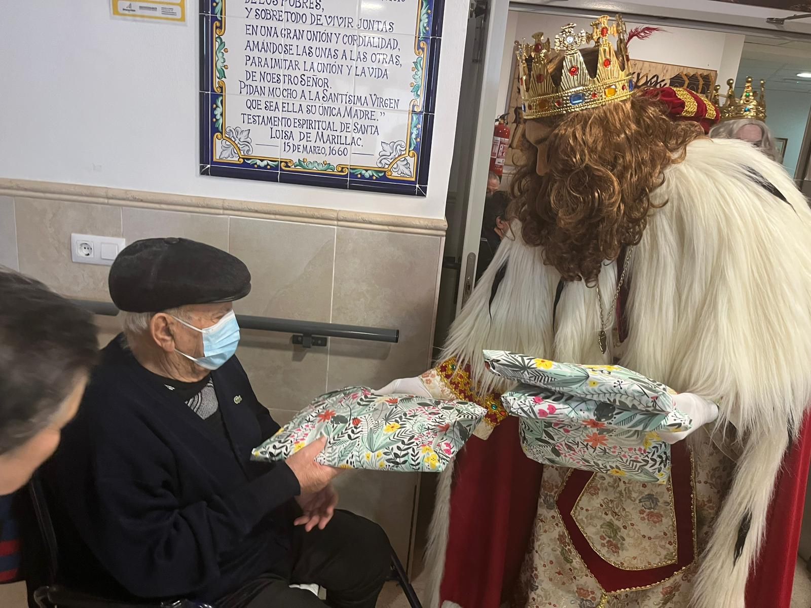 La mágica cabalgata de los Reyes Magos en Cuevas del Almanzora, en imágenes
